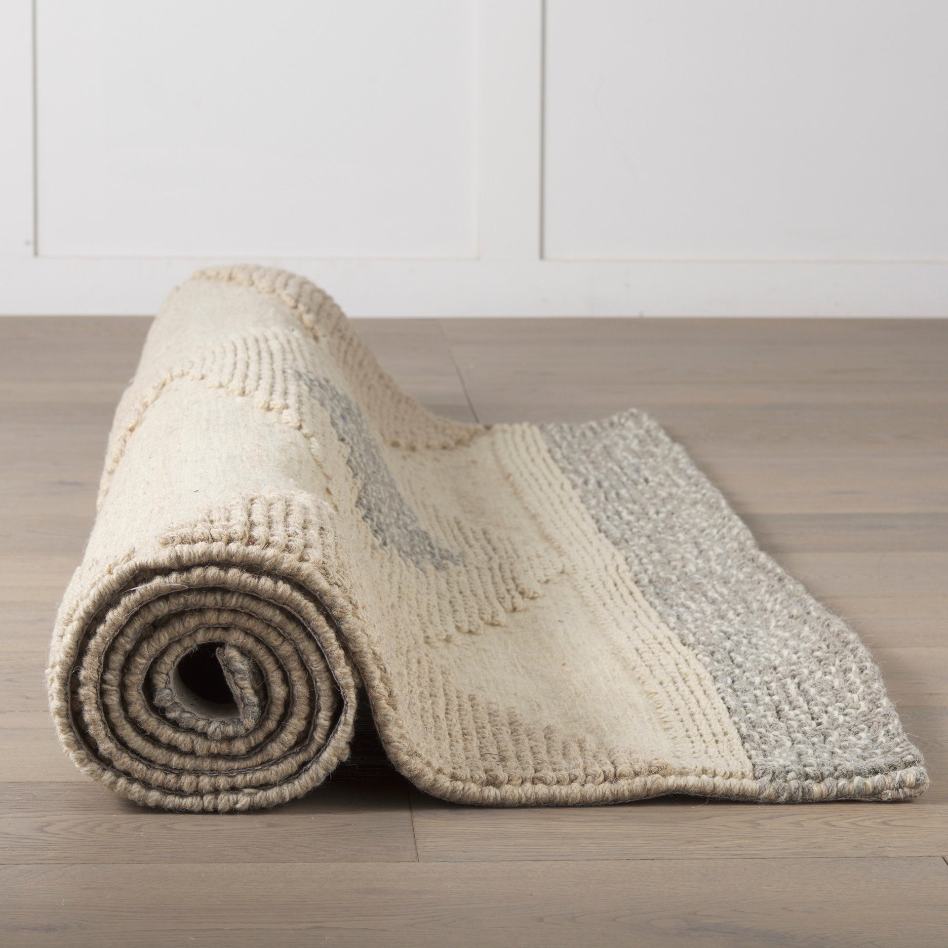 Emory Gray Wool Hand Woven Diamond Patterned Rug