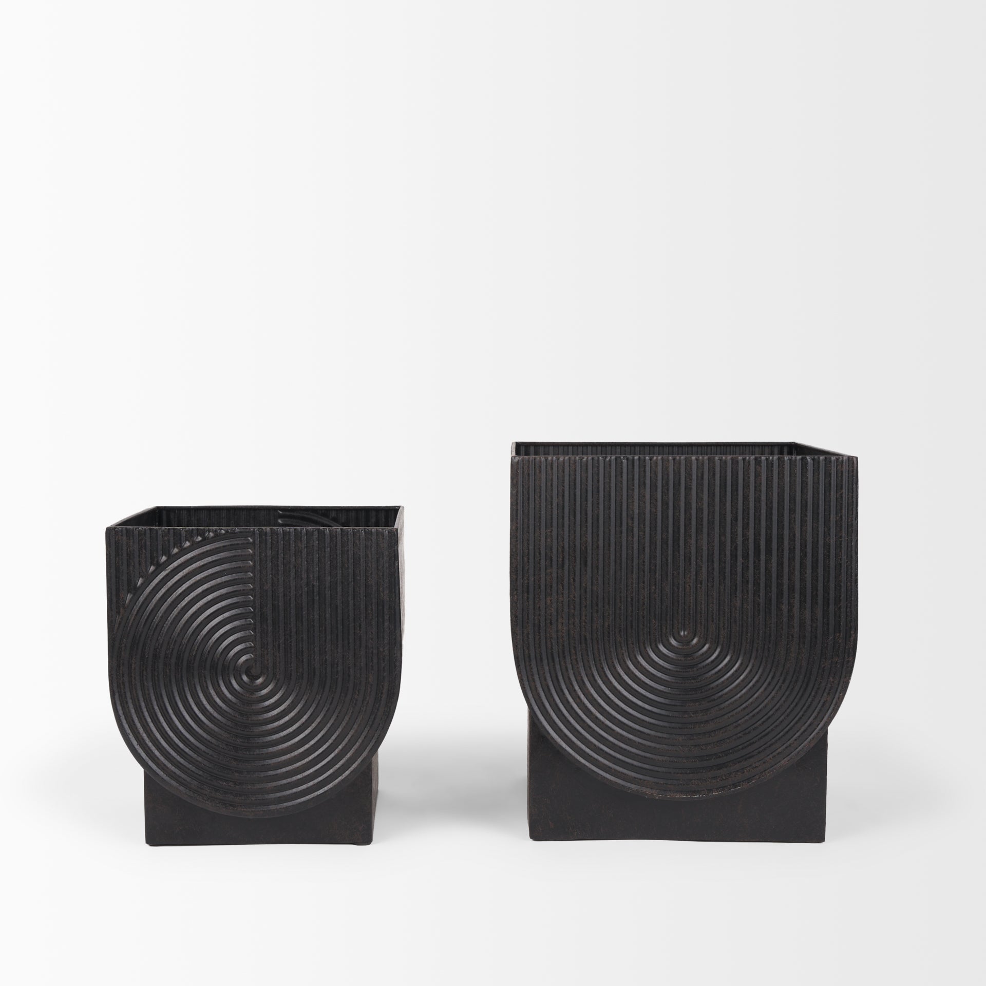 Medina Antiqued Black Metal Planters - Set of 2