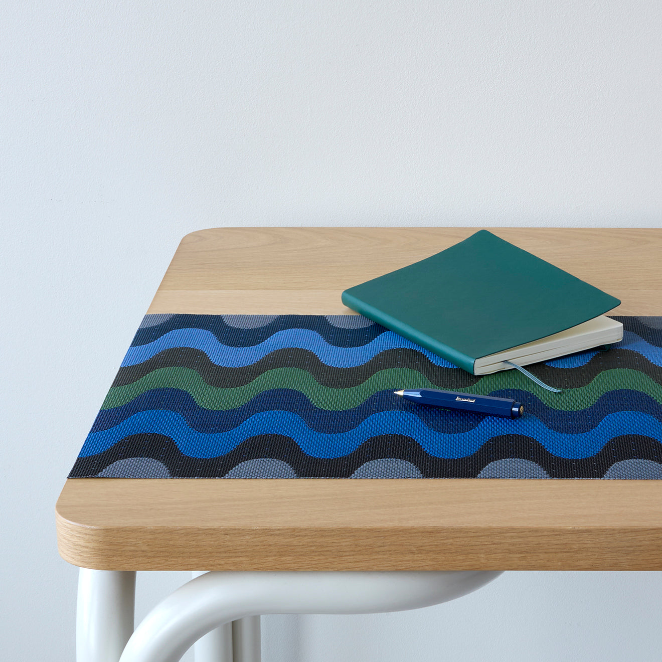 Wiggle Table Runner