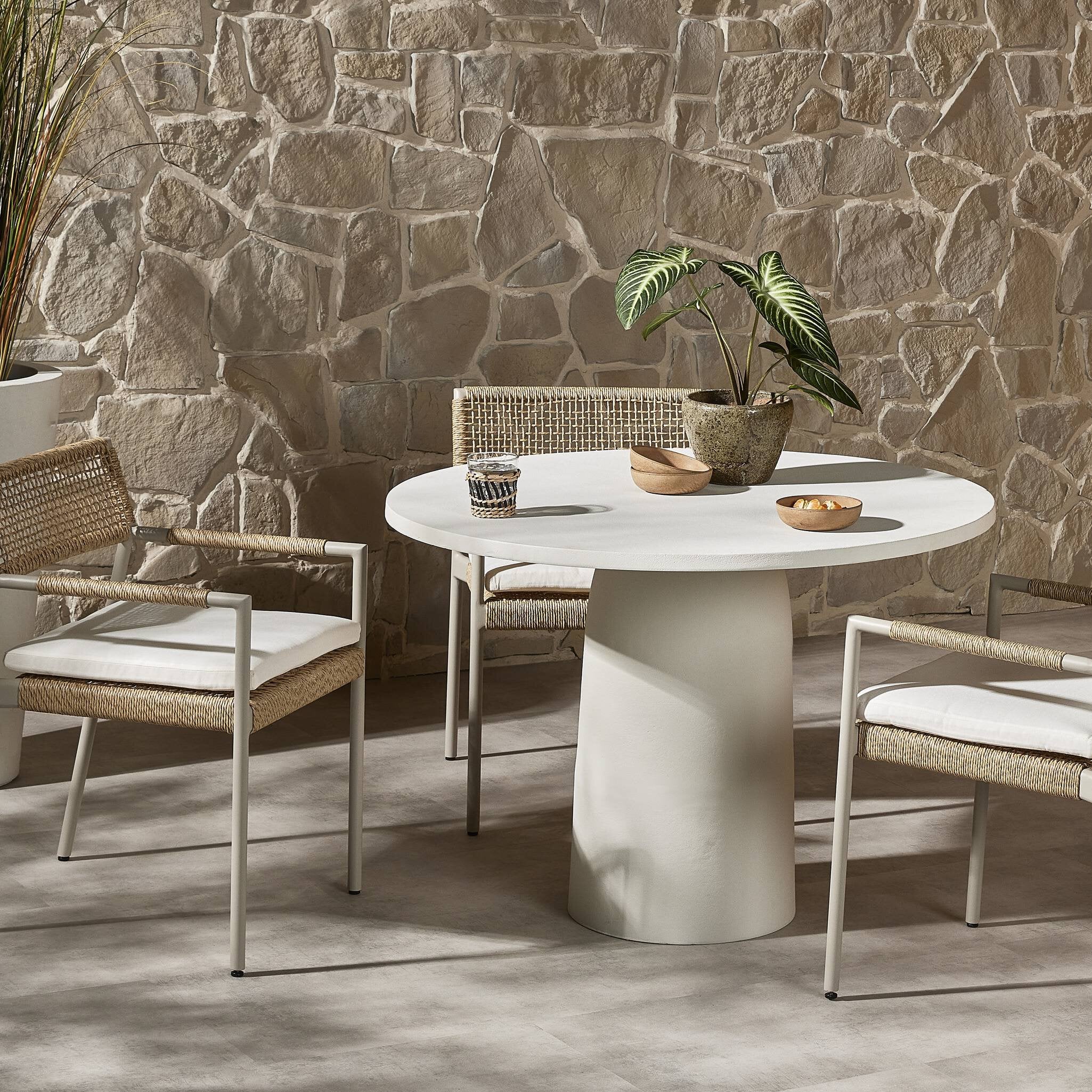 Basil 42" Outdoor Dining Table