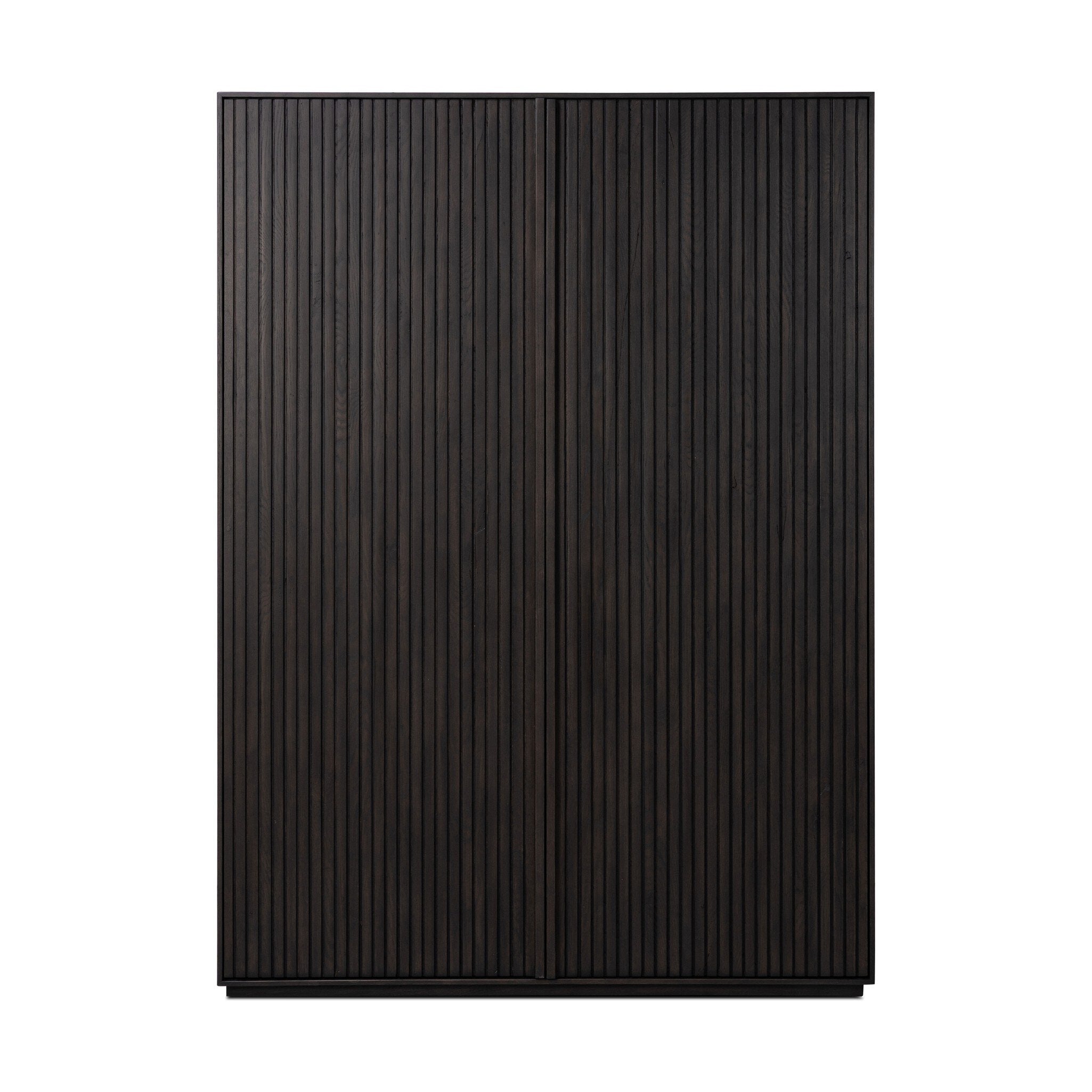 Leo Cabinet