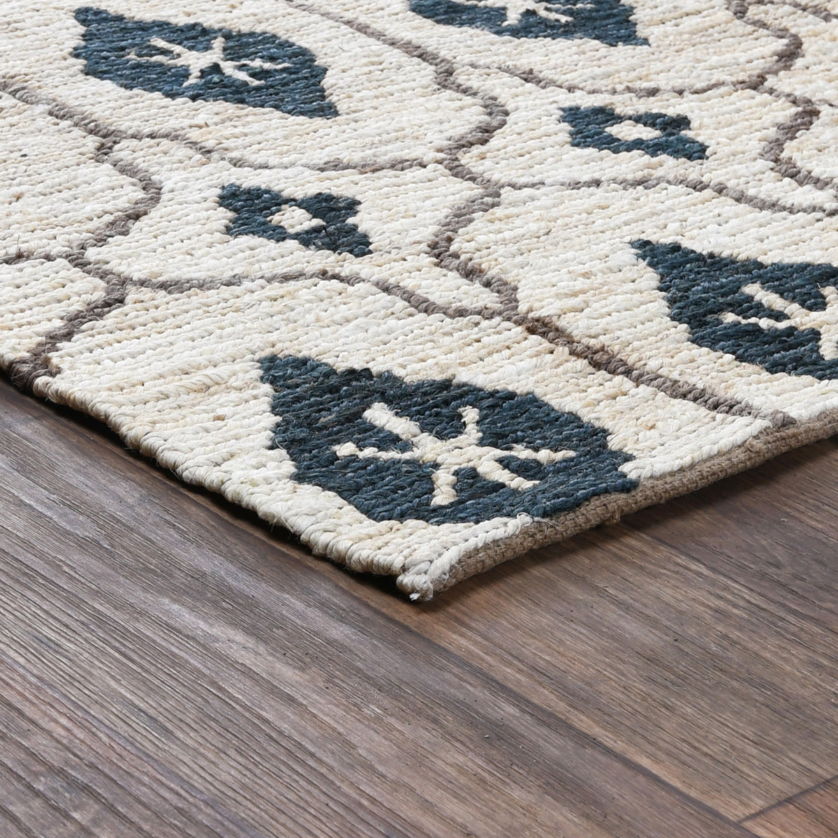 Tanami Soumak Ivory Multi 12" X 12" Rug by Classic Home