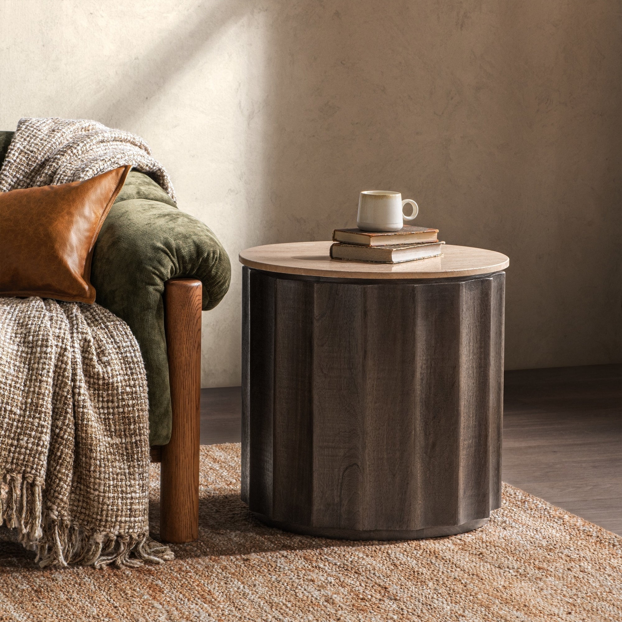 Baylee End Table - Cocoa Brown