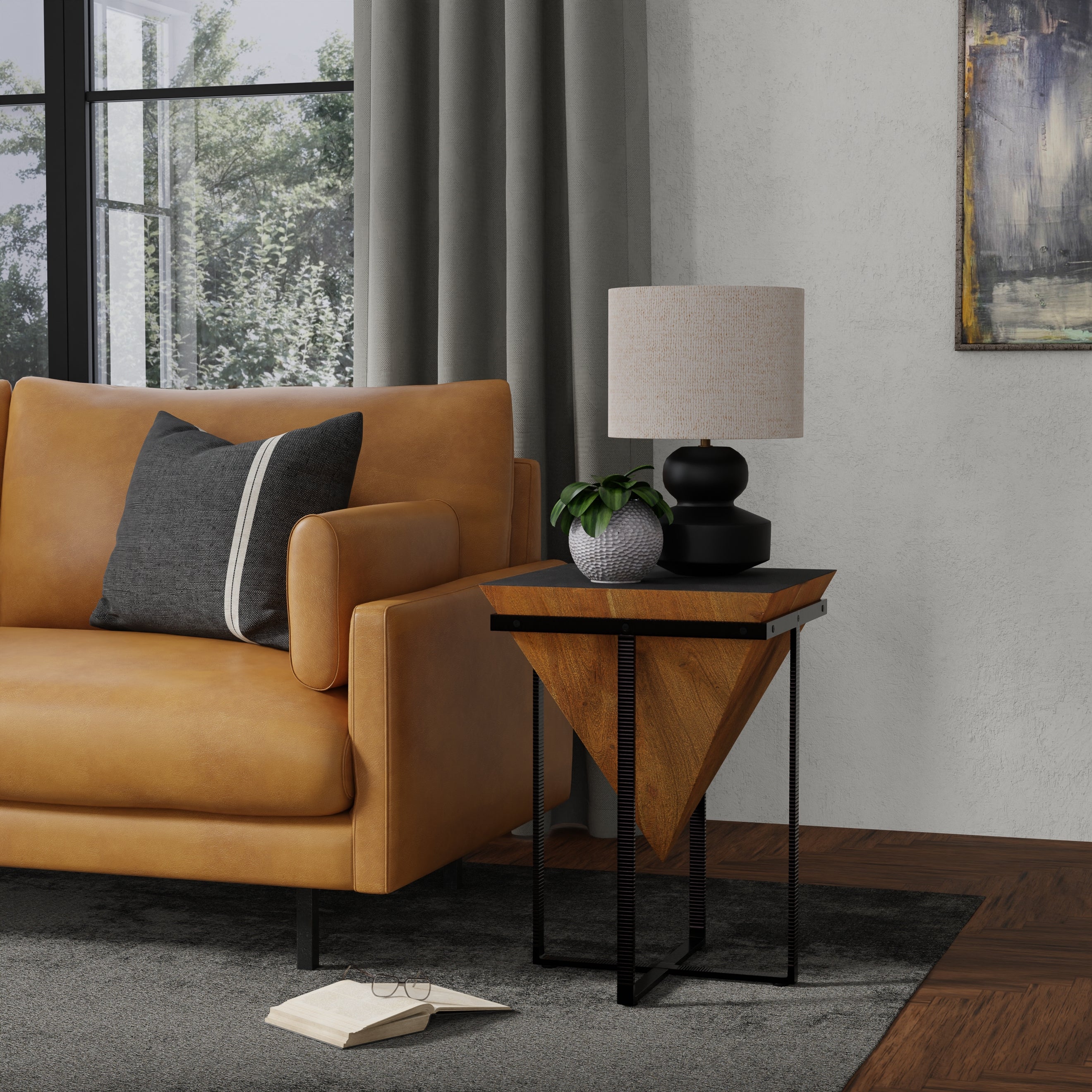 Hardy Inverted Obelisk Table