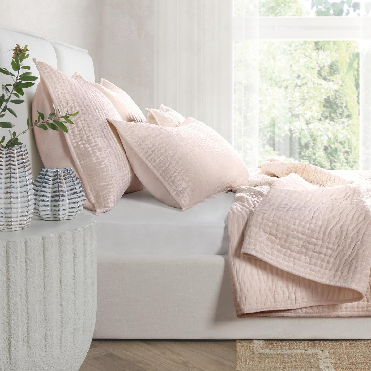 Bari Velvet Bedding Set