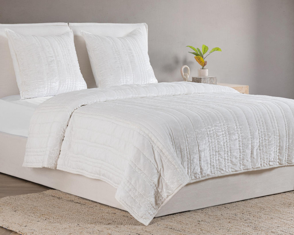 Seville Ivory 4pc King Quilt Set