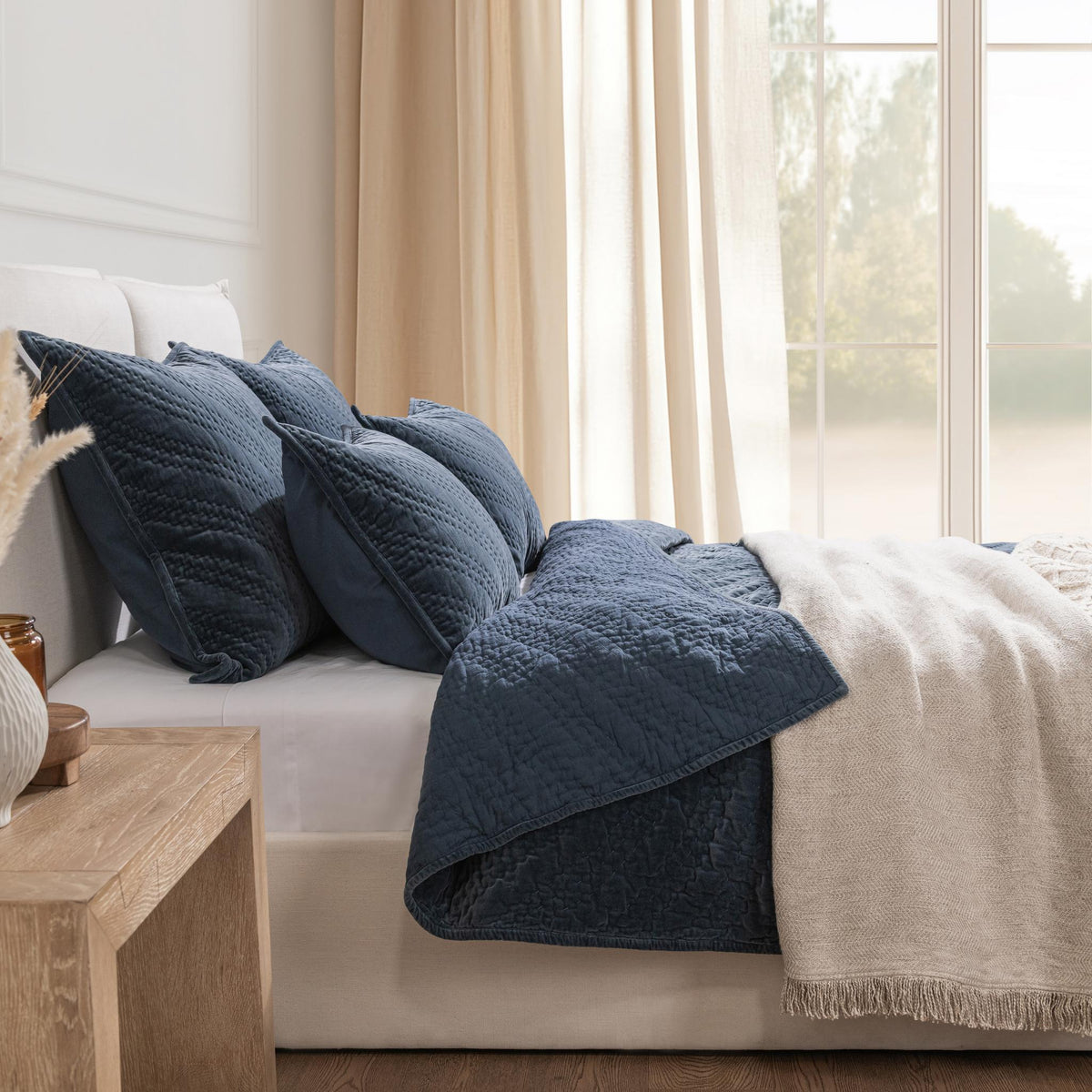 Elms Velvet 3pc Queen Quilt Set