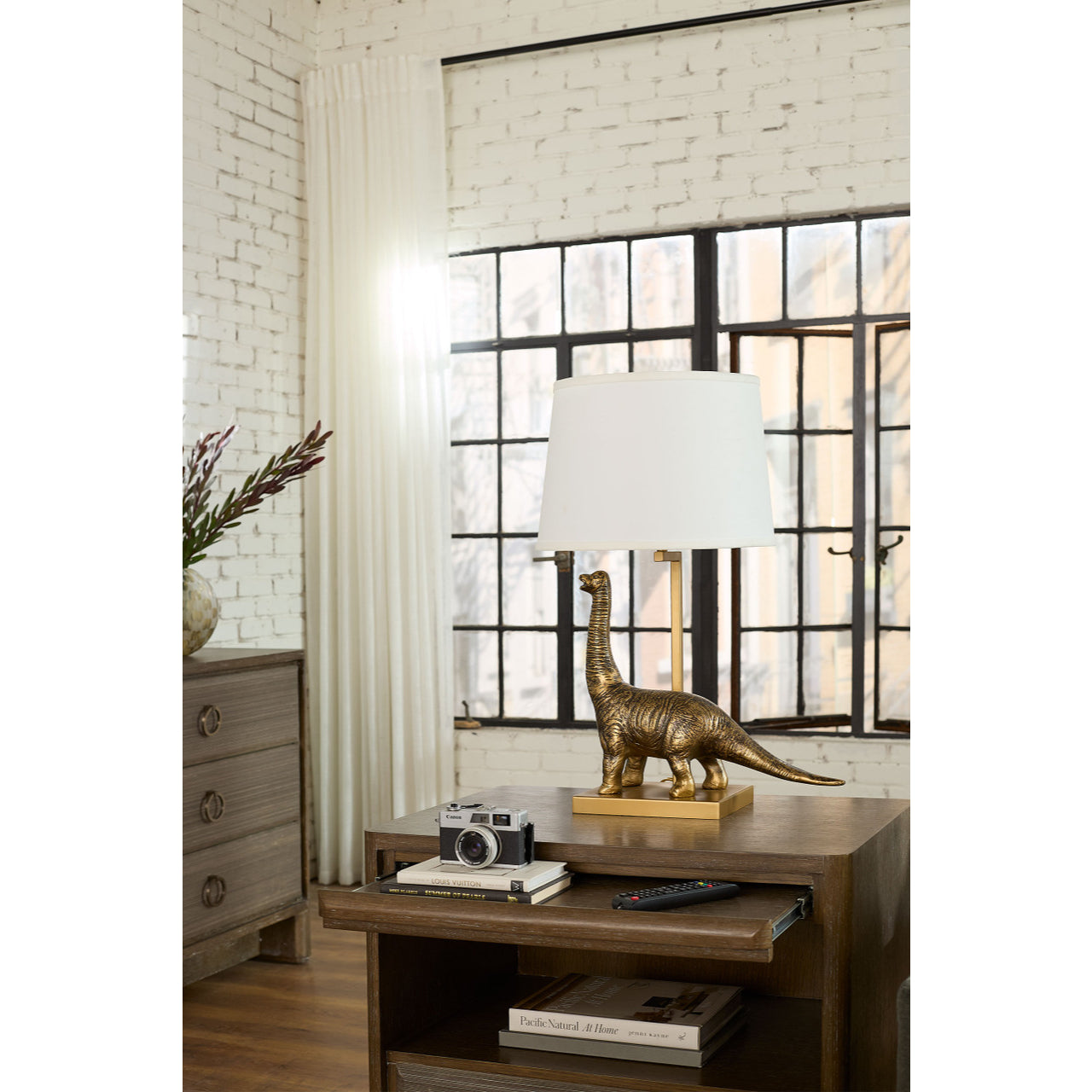 Bruno Lamp without Shade