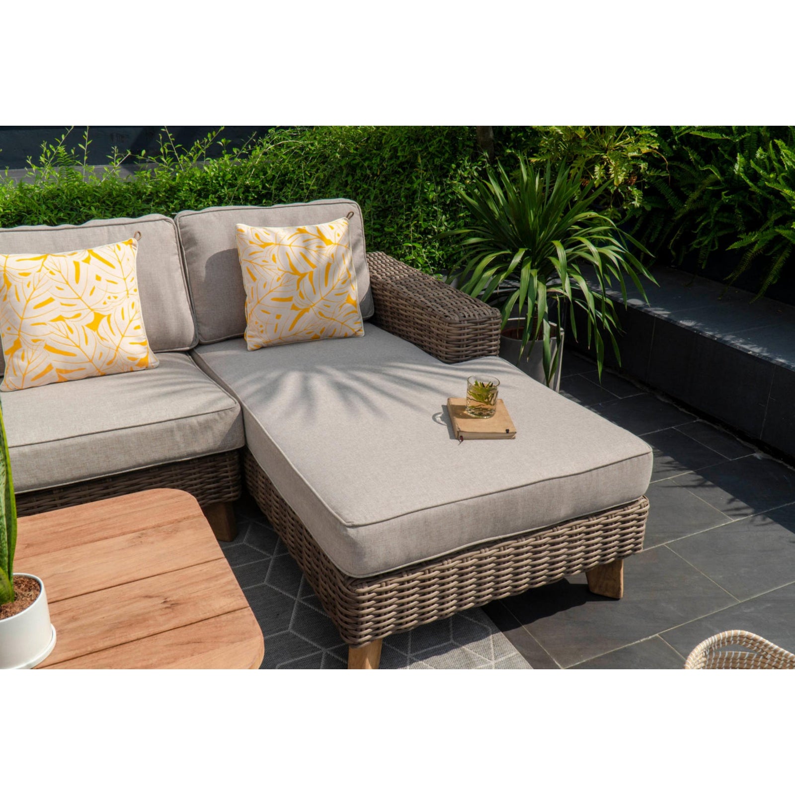 Bahamas Left Arm Chaise Lounge