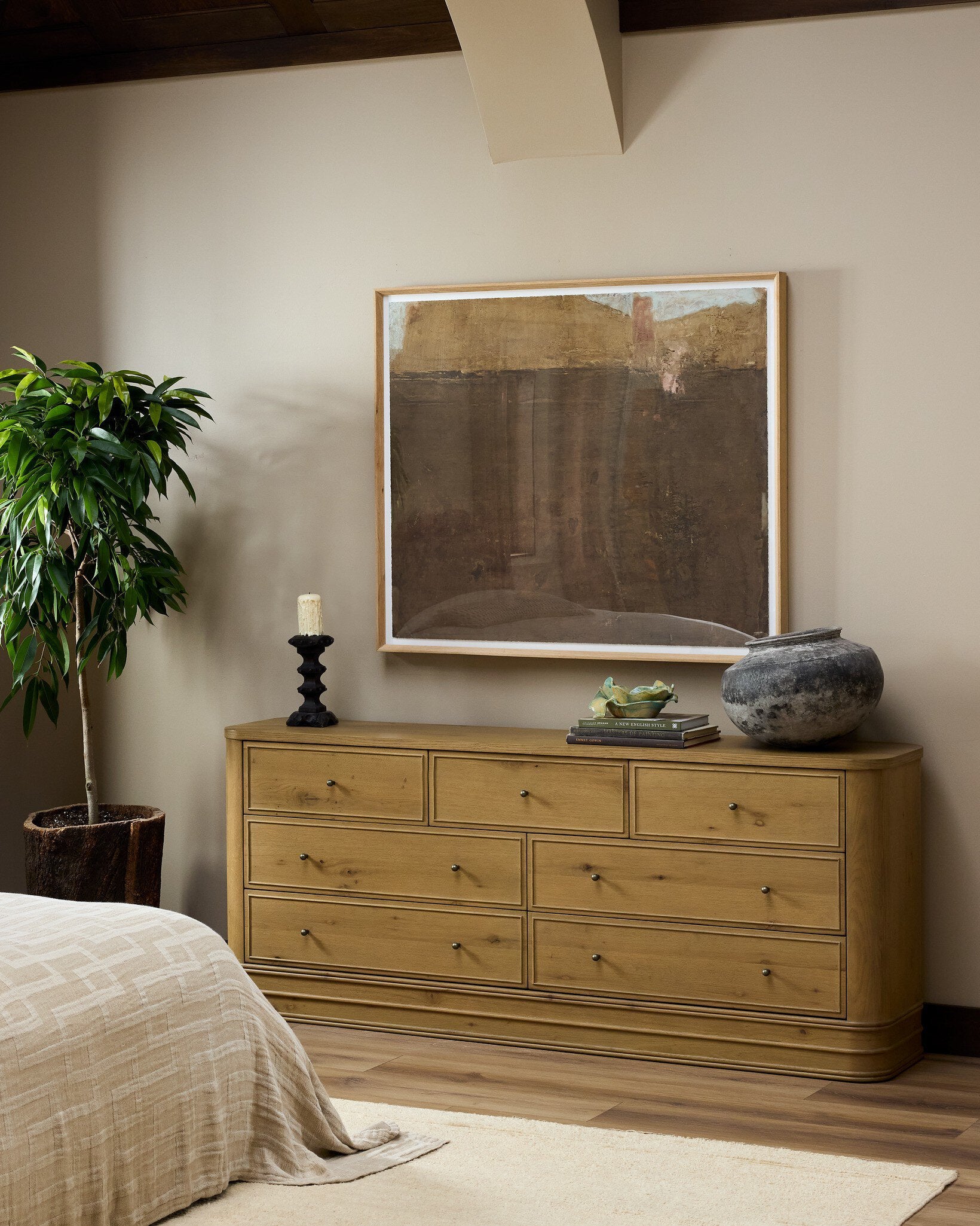 Minnie 7 Drawer Dresser - Aged Natural Oak Veneer