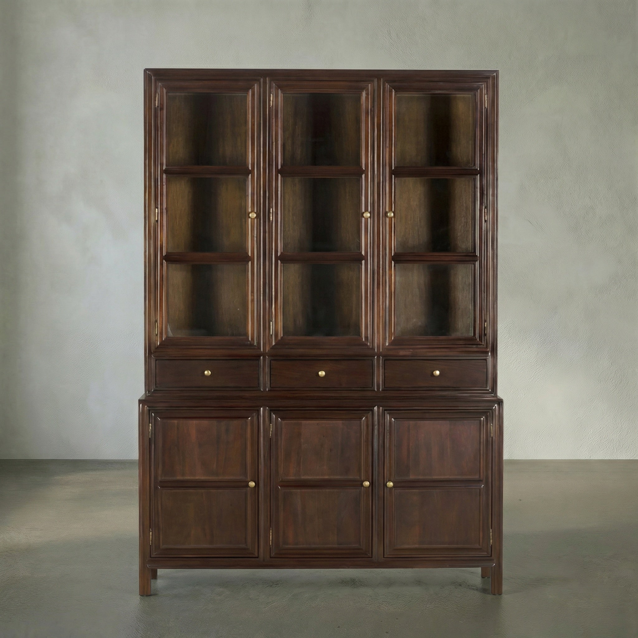 Colonial Hutch