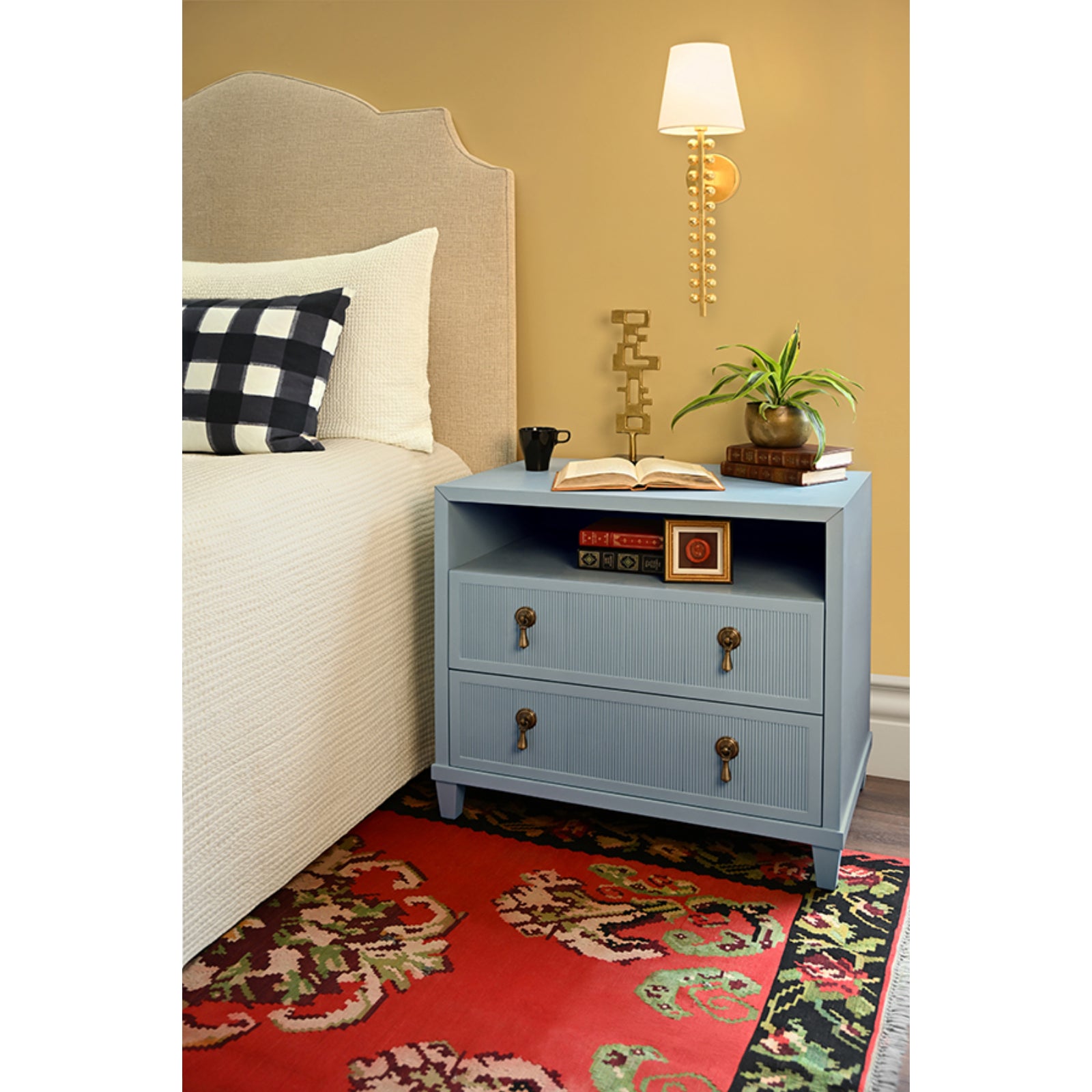 Gino One Arm Ball Lined Sconce