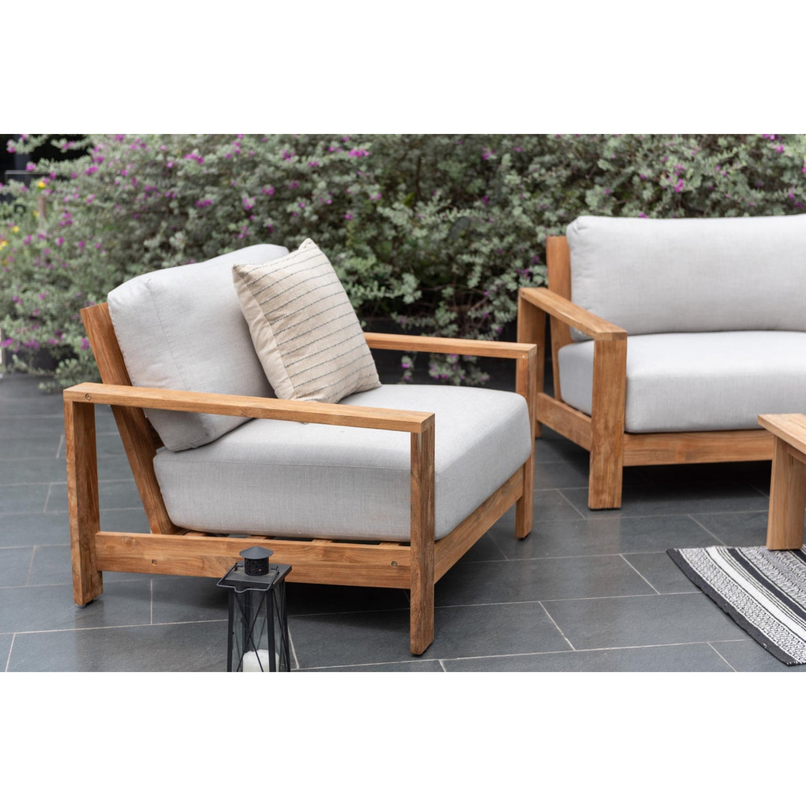Gala Sofa Set