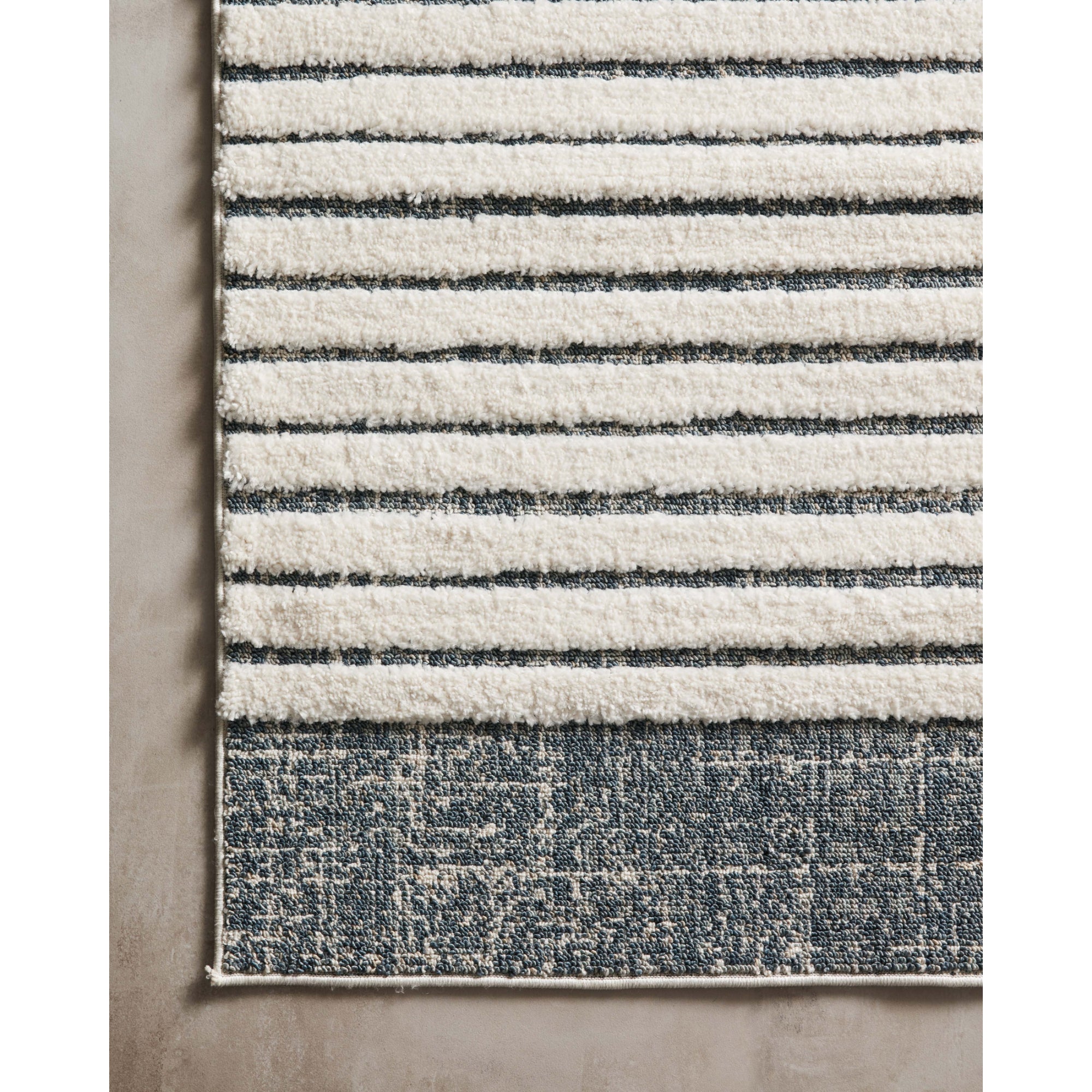 Loloi Hagen White/Ocean Rug