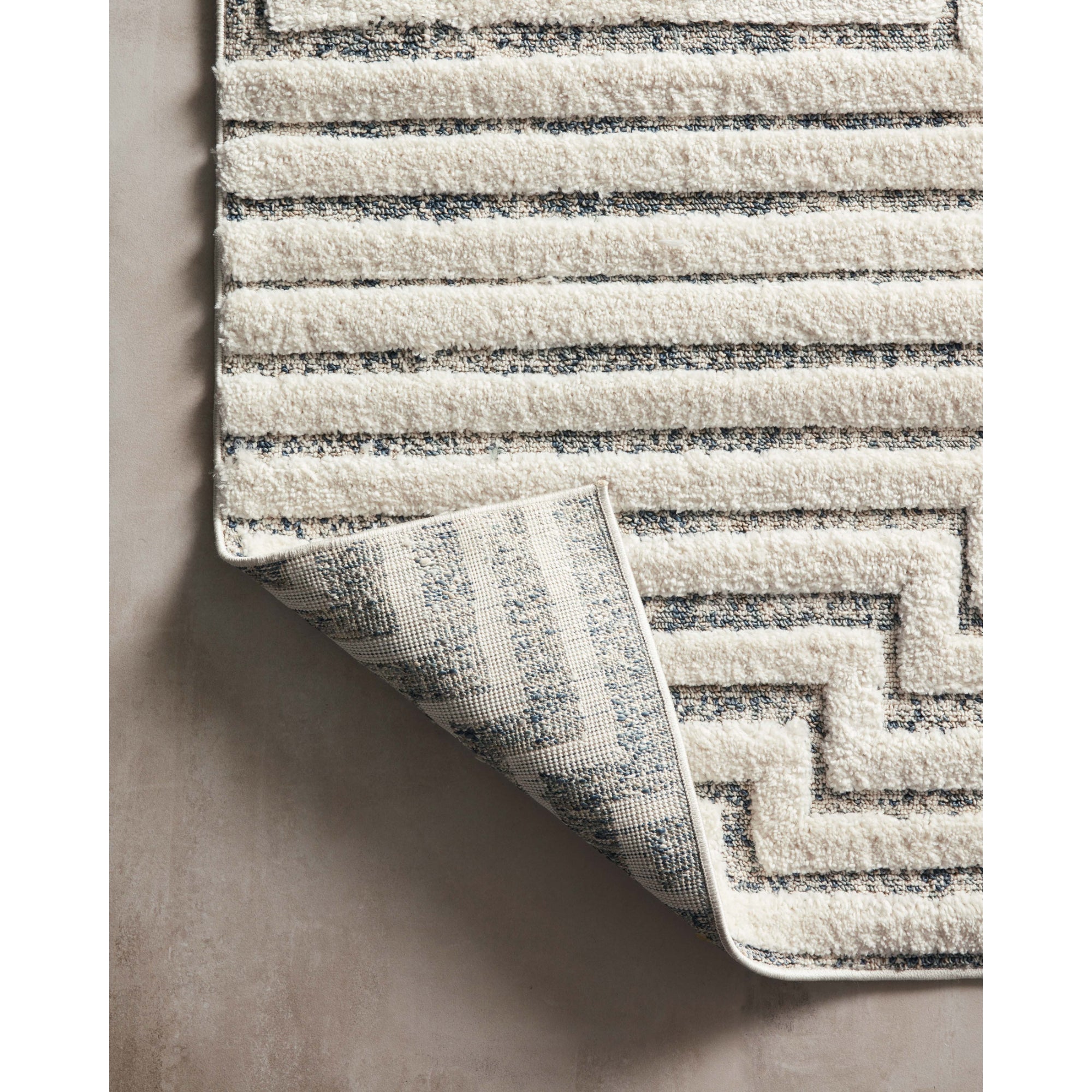 Loloi Hagen White/Sky Rug