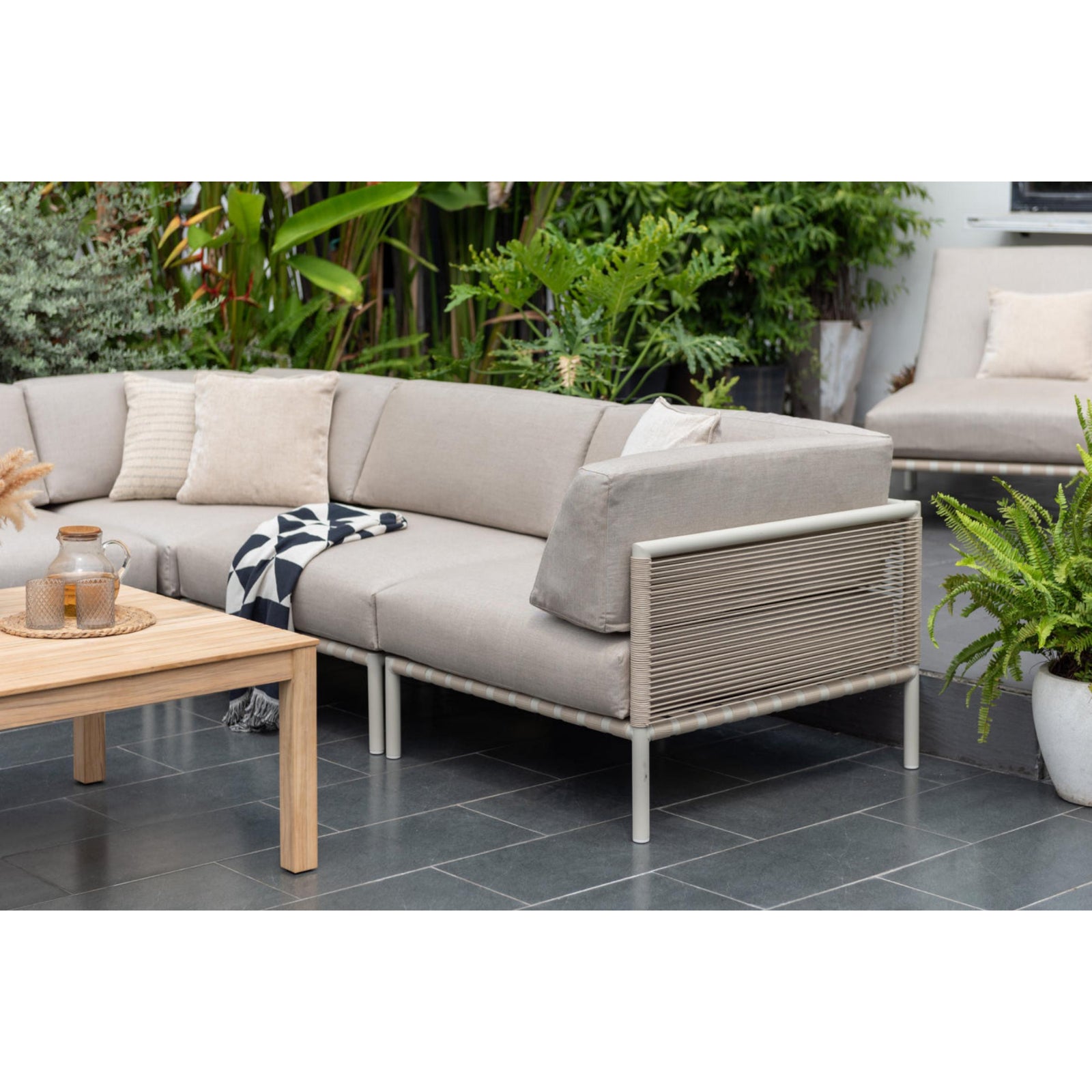 Horizon Armless Sofa Chair