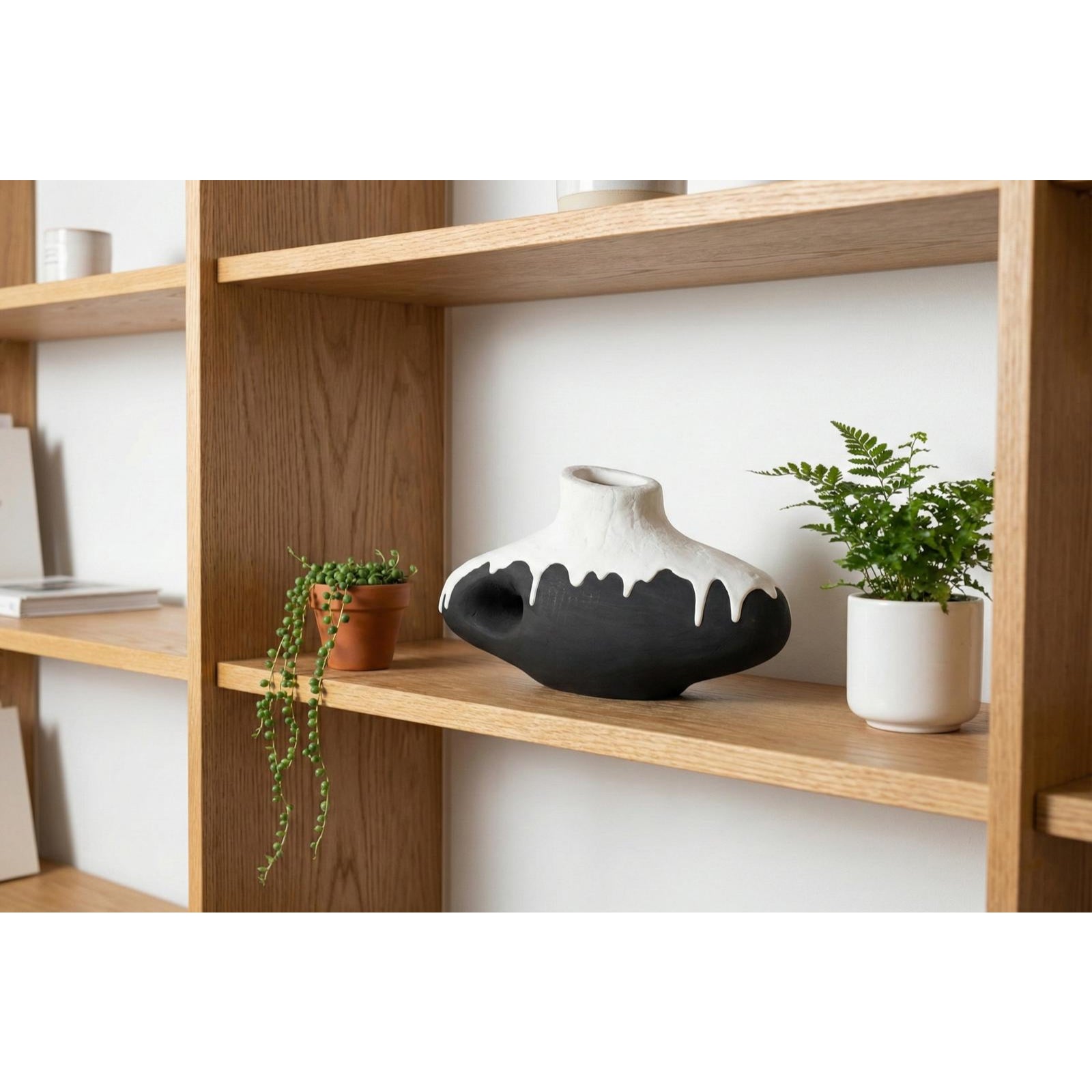 Porcelain Drip Vase - Wide