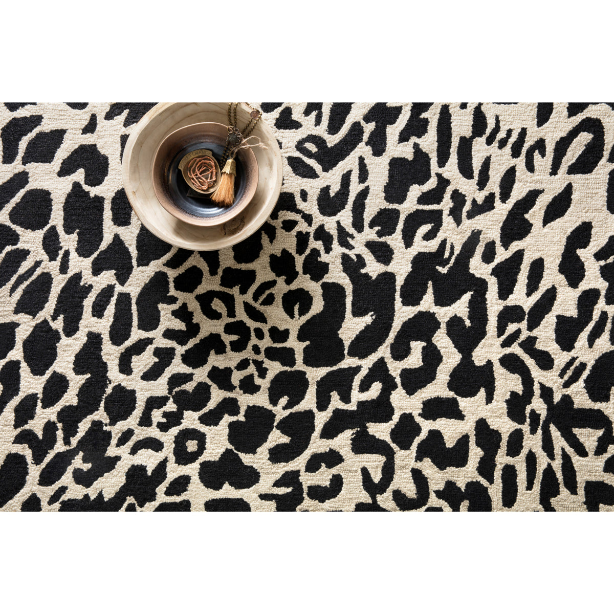 Loloi Masai Black/Ivory Rug by Loloi