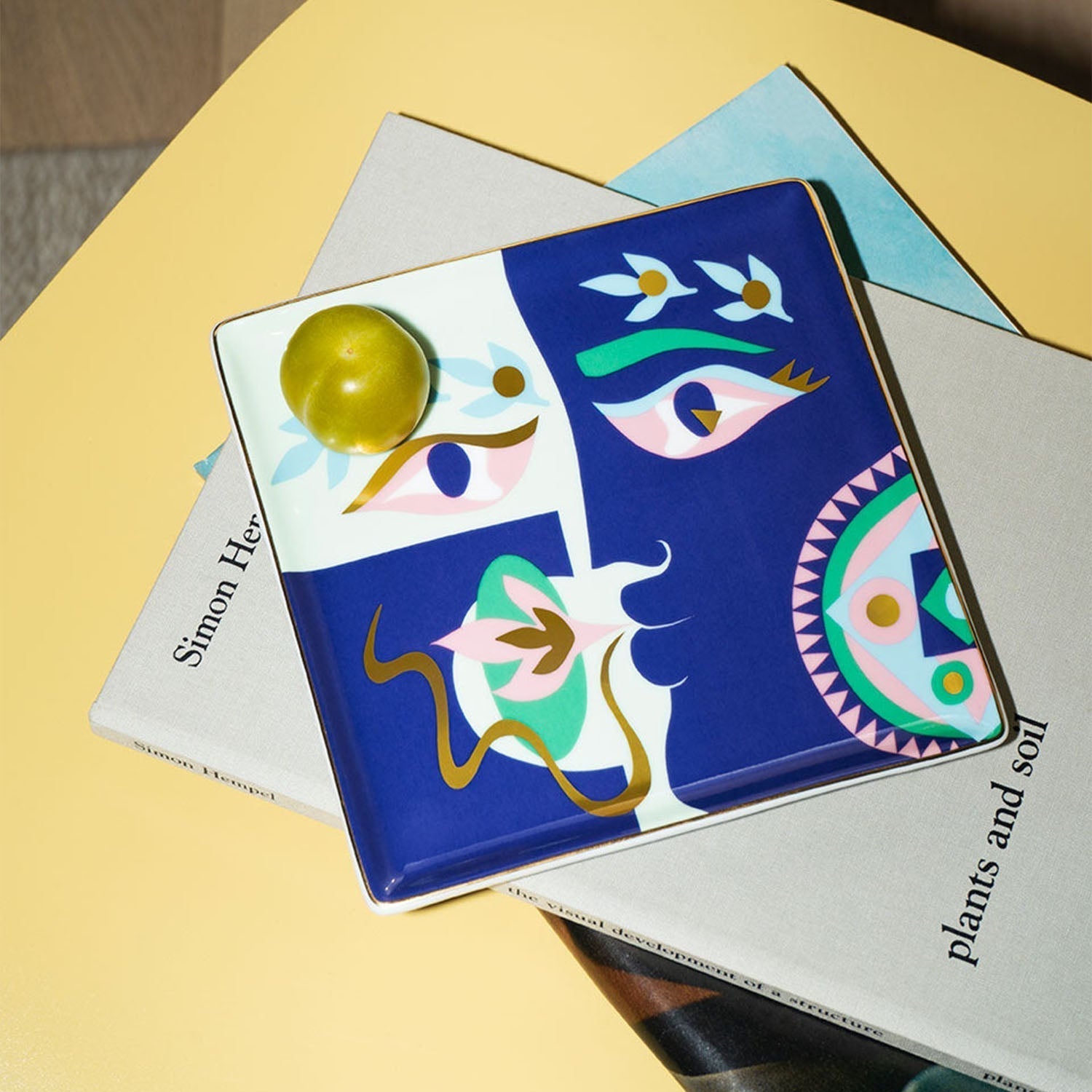 OCTAEVO Claire Johnson Ceramic Tray - Blue