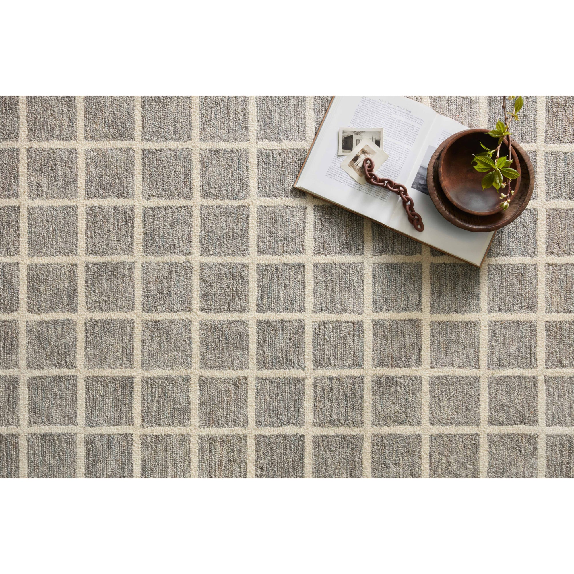 Chris Loves Julia x Loloi Polly Slate/Ivory Rug