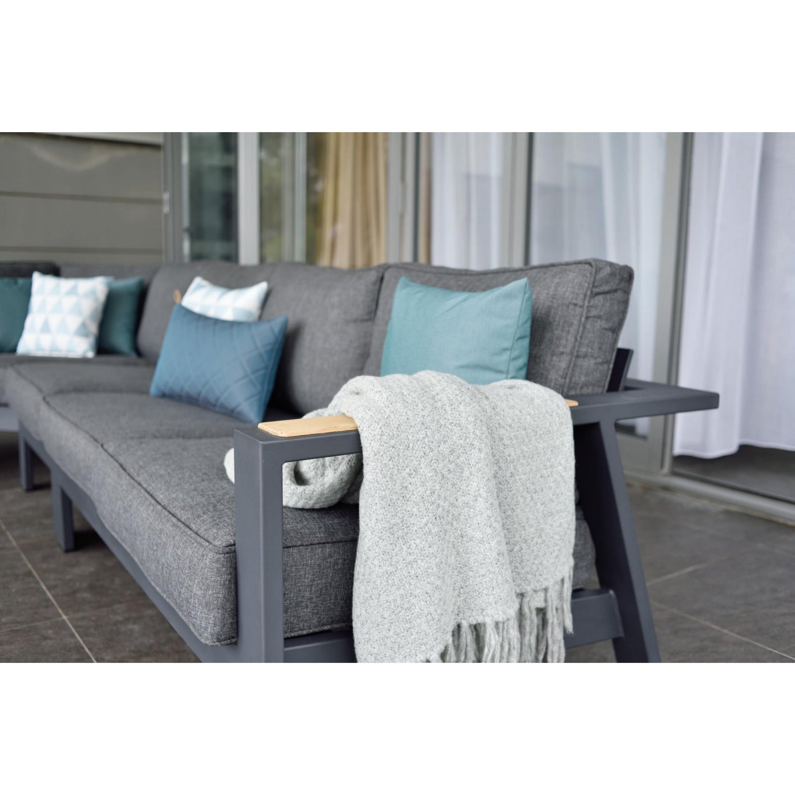 Palau 4 Piece Sectional Seating Set