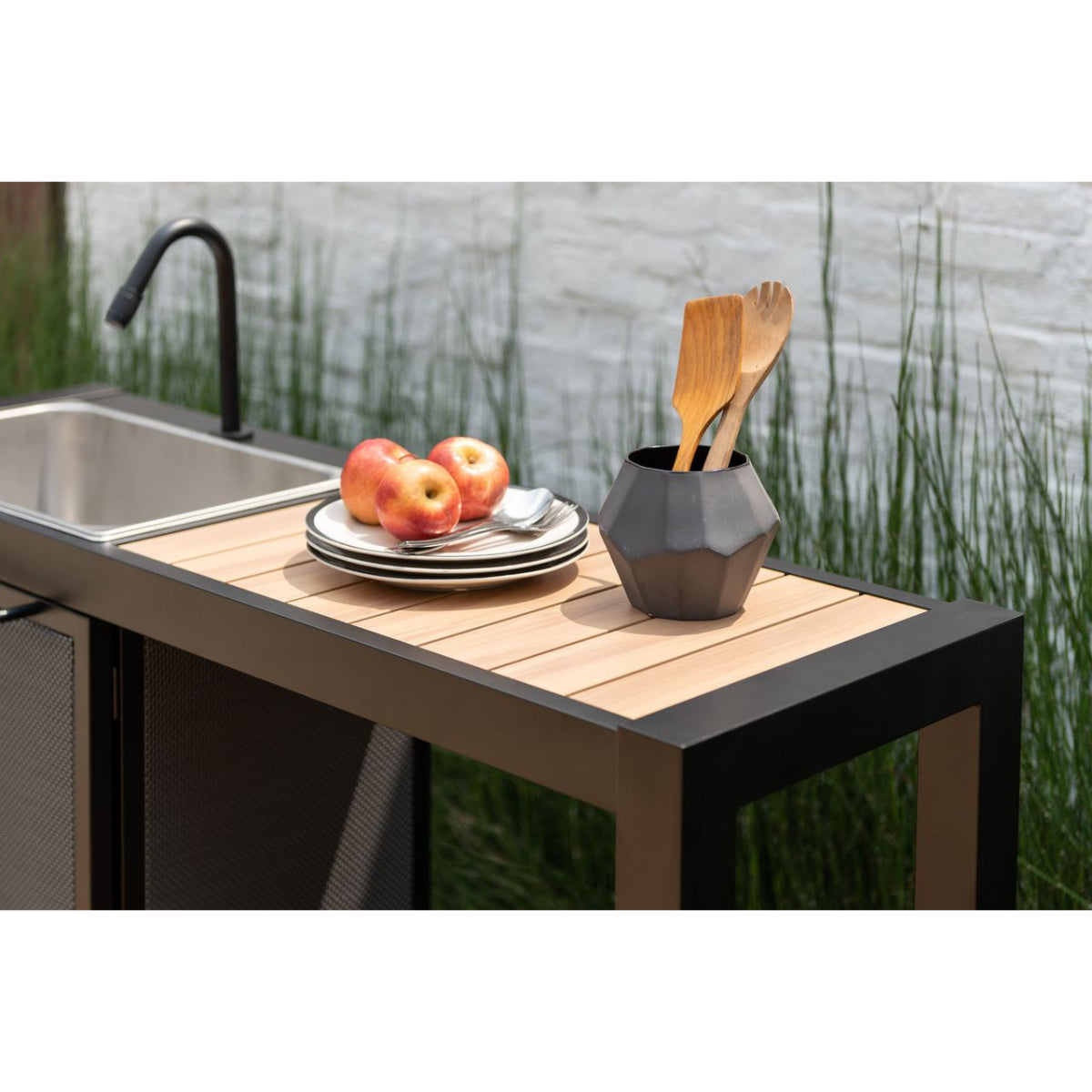 Panama Dark Outdoor Kitchen
