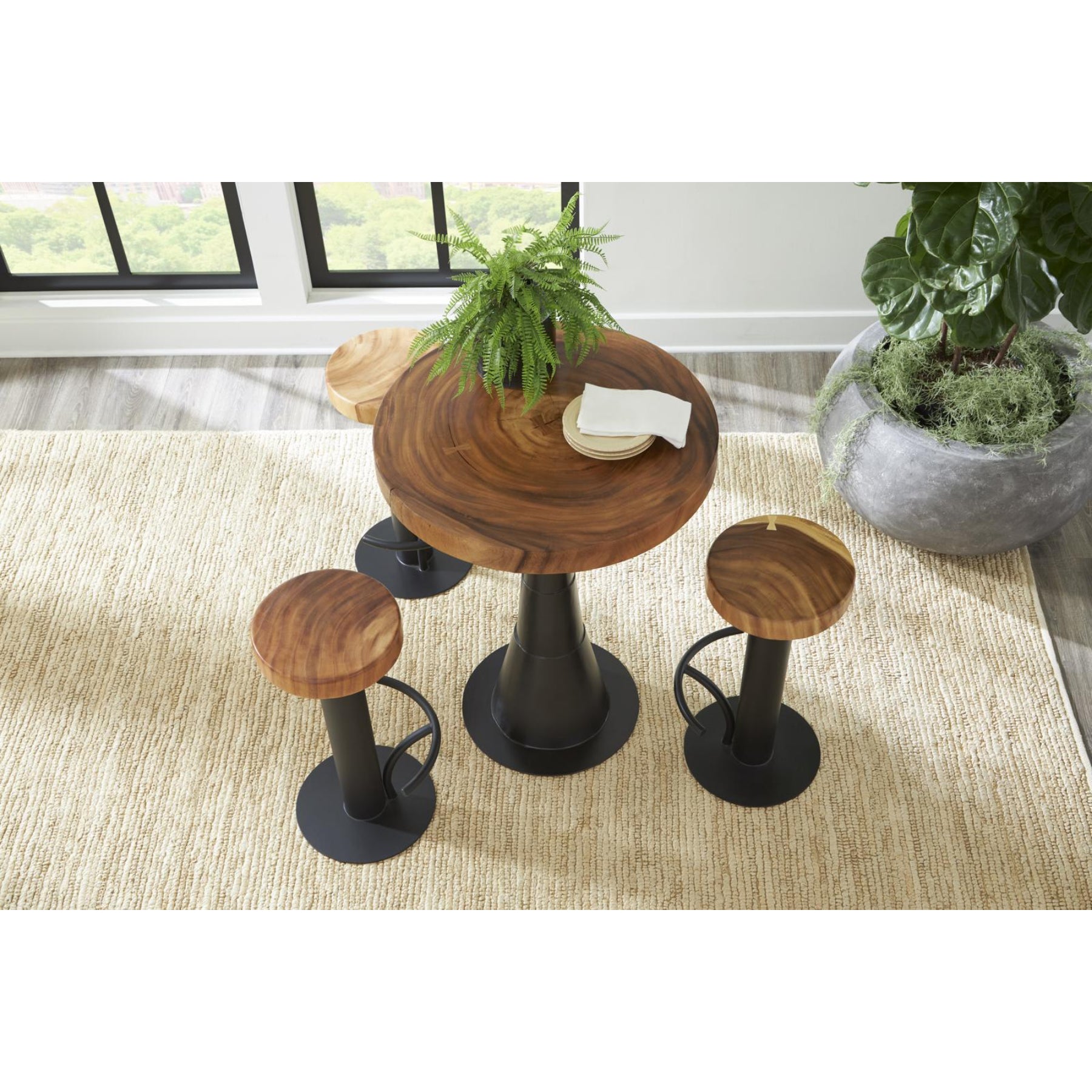Black Swivel Seat Iron Bar Stool