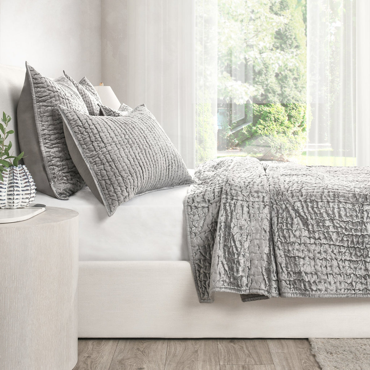 Bari Velvet Standard Pillow Sham