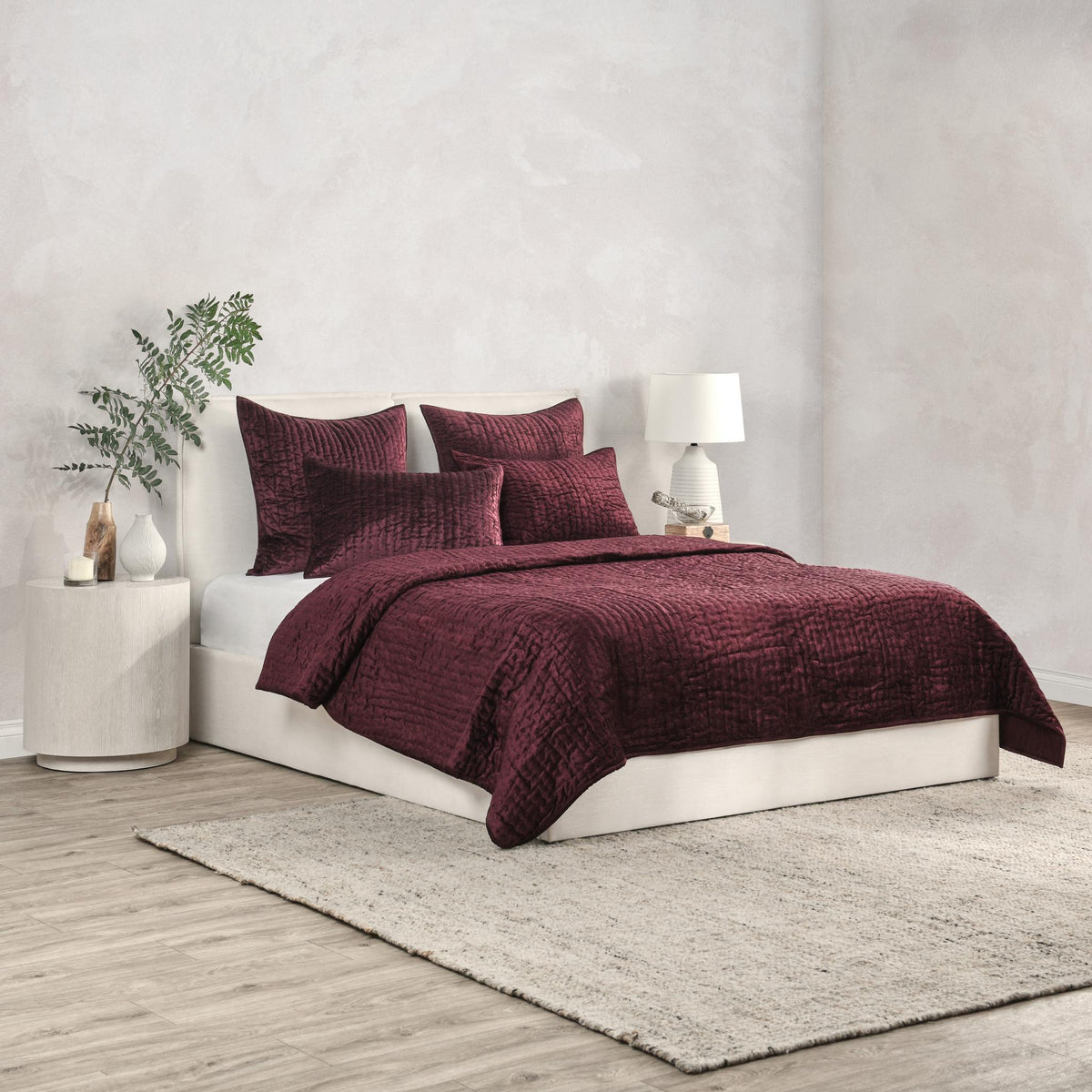 Bari Velvet Queen Quilt