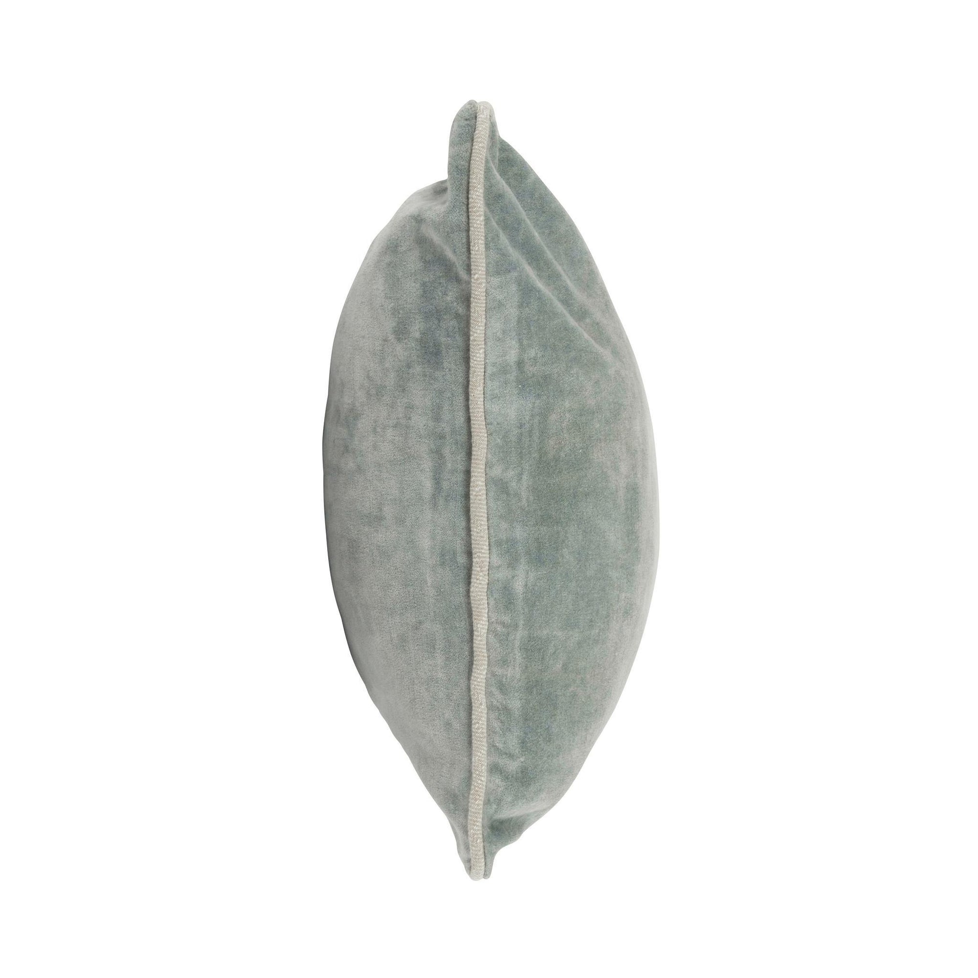 SLD Heirloom Velvet Multiple Sizes