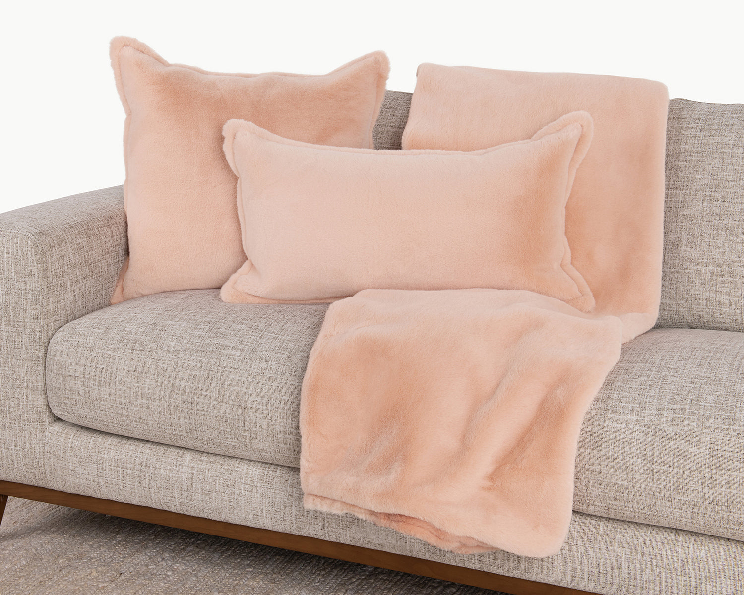 EQ Taiga Faux Fur Multiple Sizes - Peach