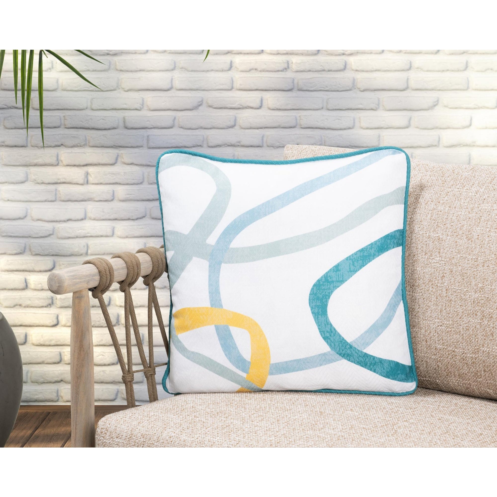 Indoor/Outdoor Fulton - Multi