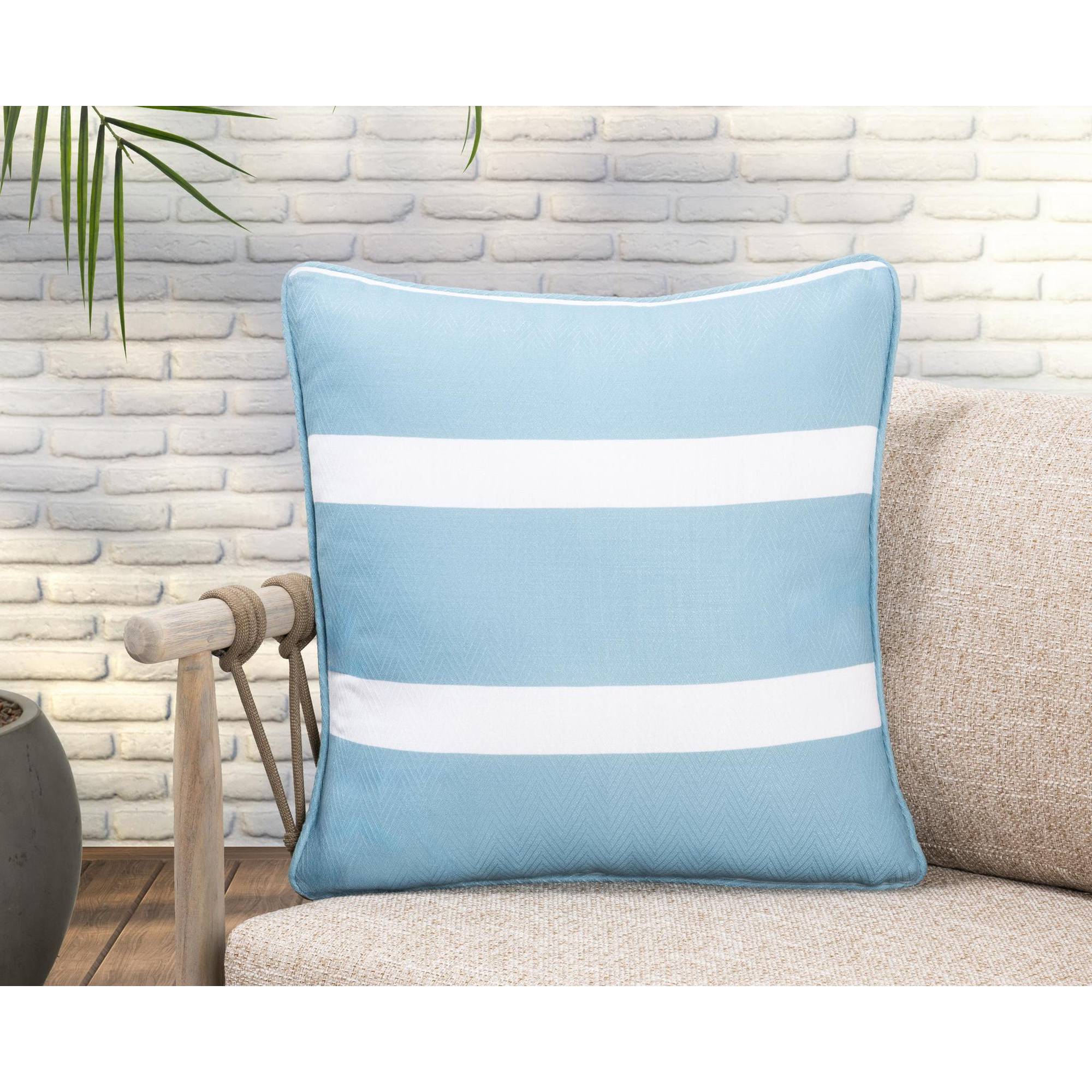 Indoor/Outdoor Hall - Blue