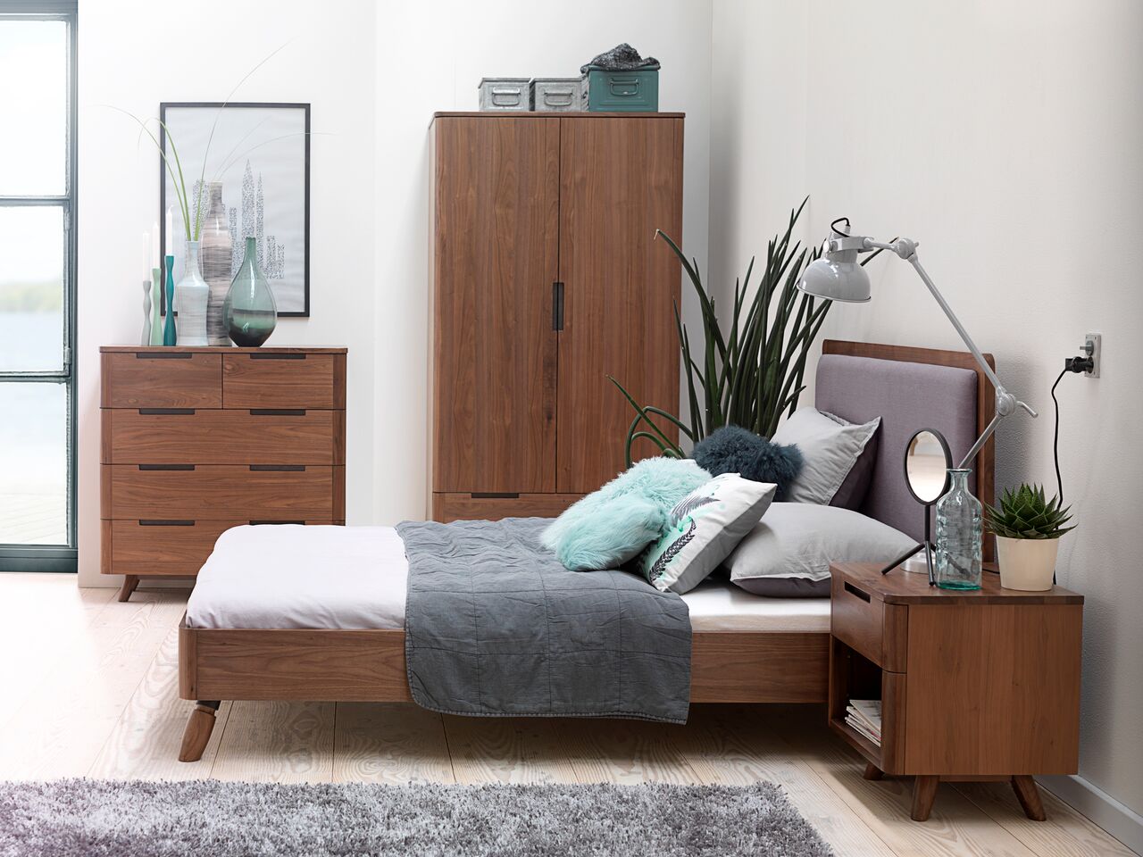 Tahoe Mid Century Modern Walnut Queen Size Bed BED Unique Furniture Four Hands, Burke Decor, Mid Century Modern Furniture, Old Bones Furniture Company, Old Bones Co, Modern Mid Century, Designer Furniture, https://www.oldbonesco.com/