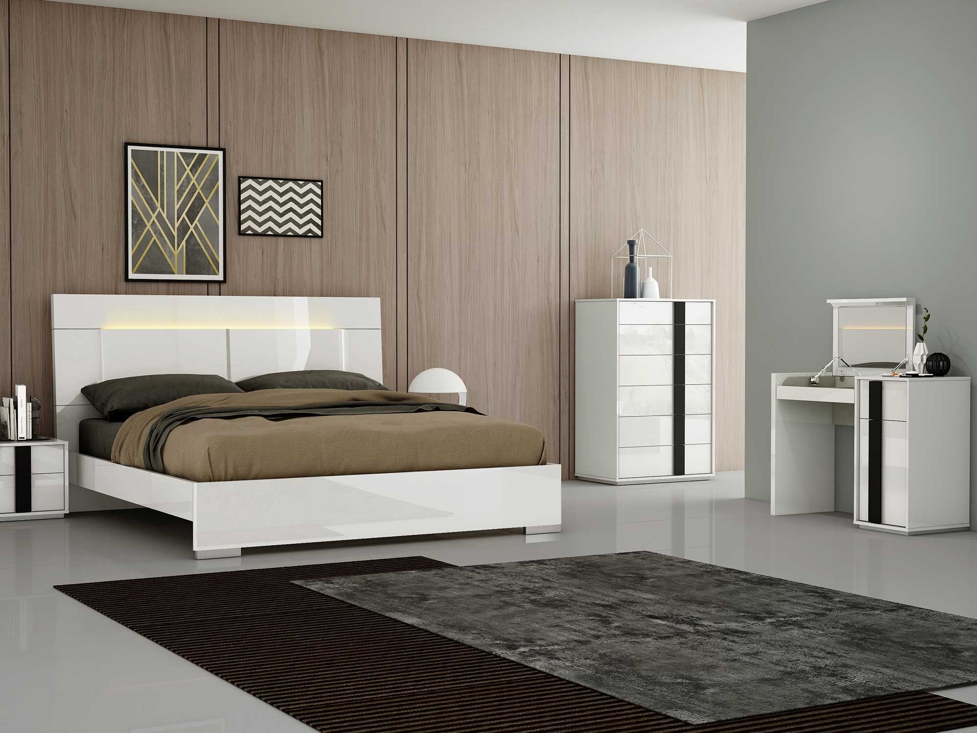 Kimberly Vanity Dresser Vanity Table Whiteline Four Hands, Burke Decor, Mid Century Modern Furniture, Old Bones Furniture Company, Old Bones Co, Modern Mid Century, Designer Furniture, https://www.oldbonesco.com/