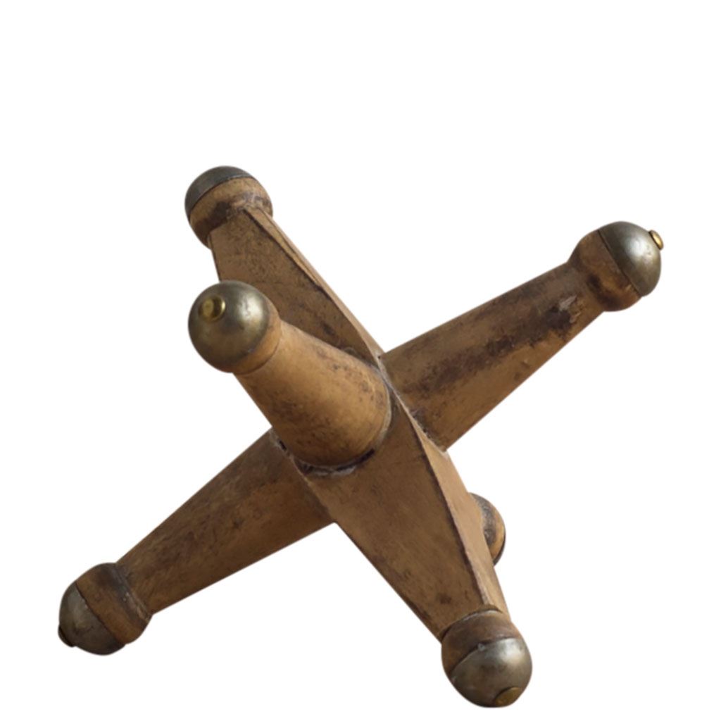 Jacto Small Brown Wooden Jack