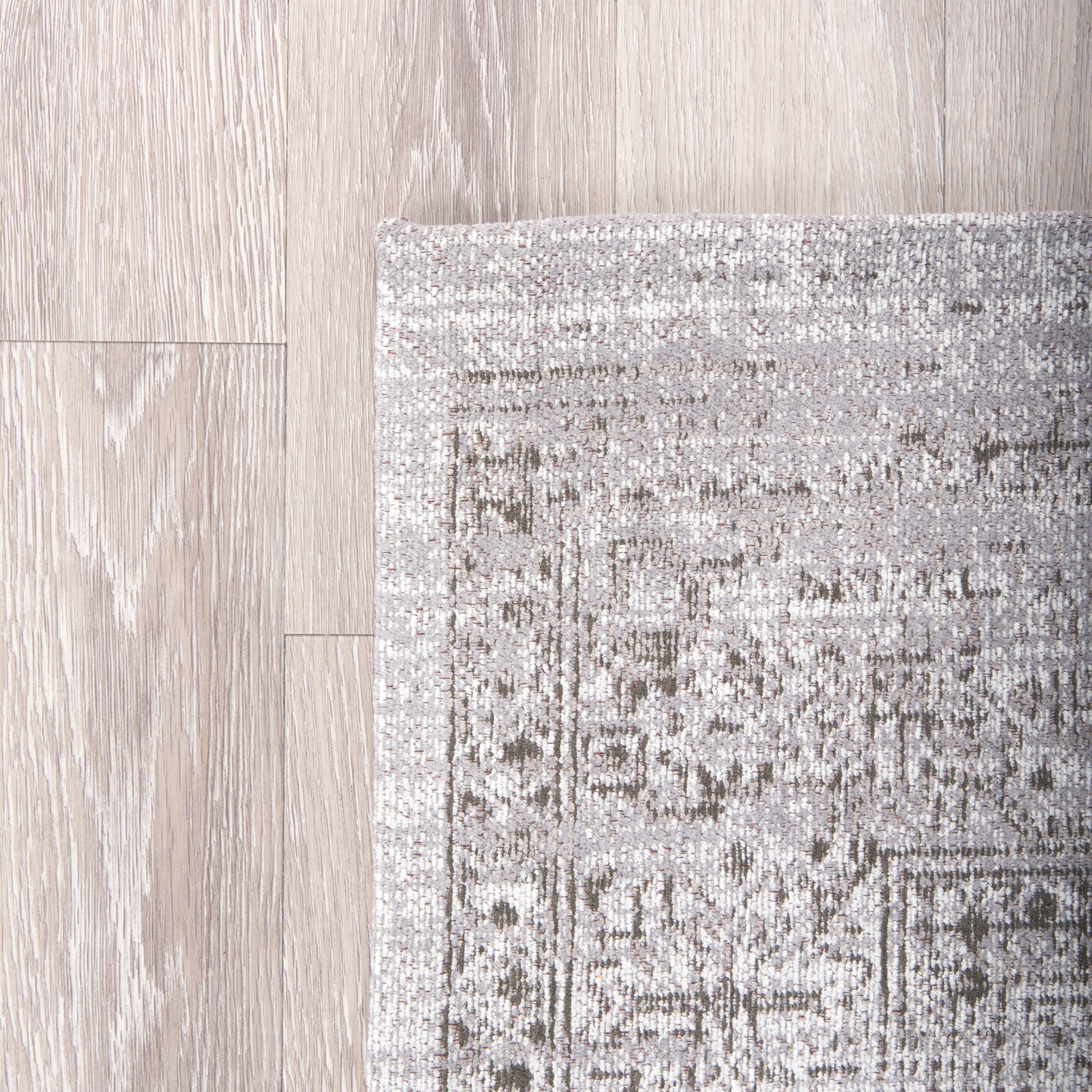 Kaiya 5 x 8 Rug