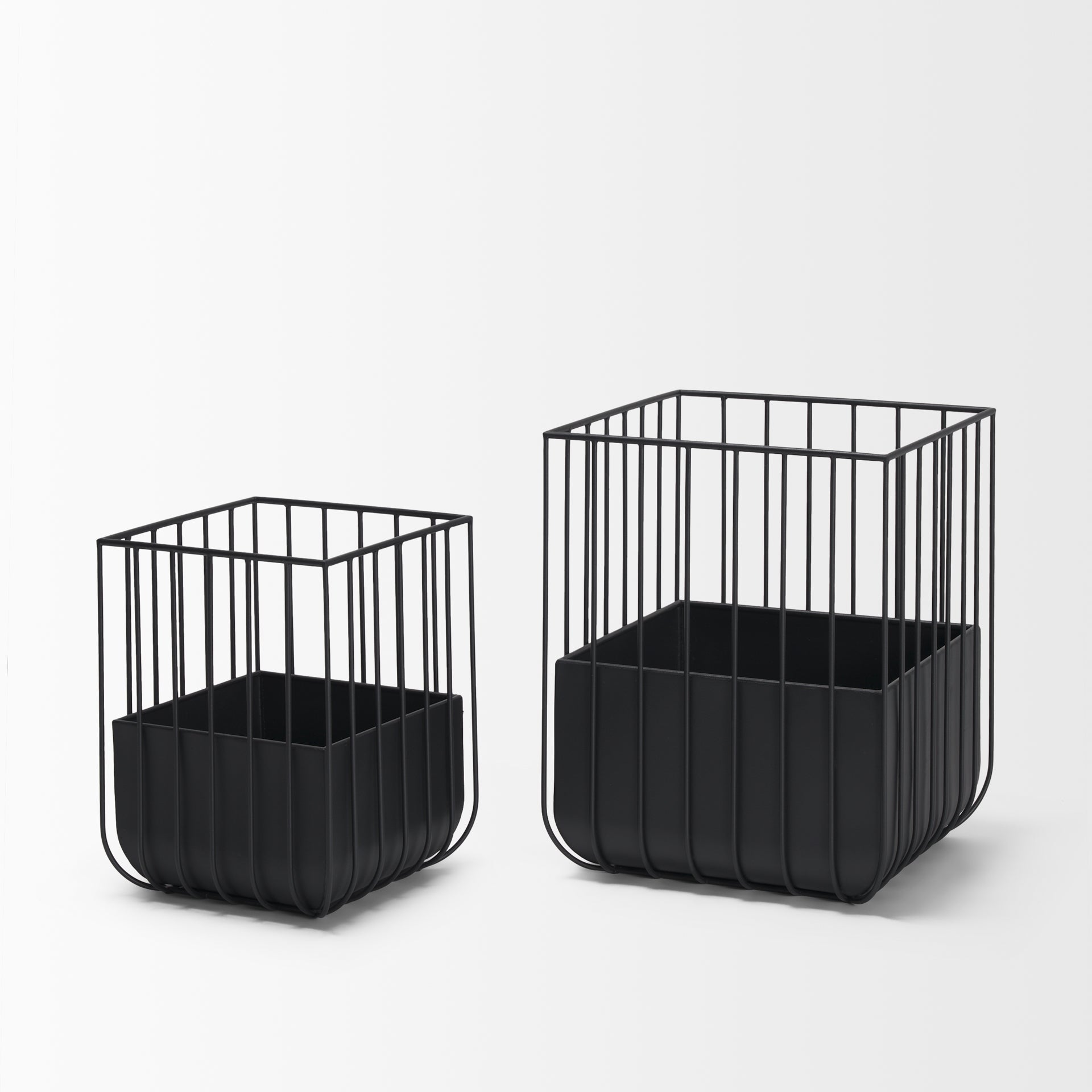 Verna Matte Black Wire Cage Metal Planters - Set of 2