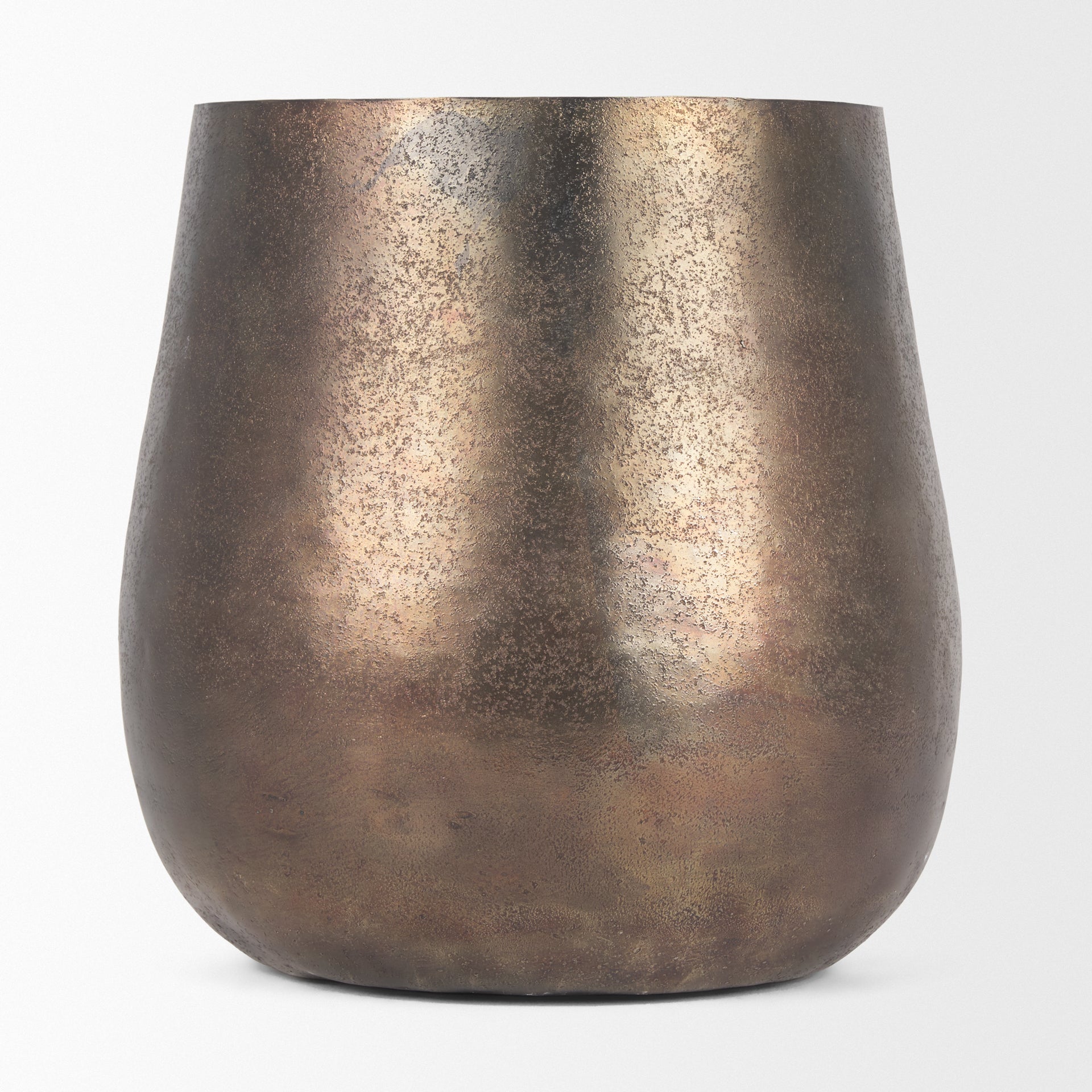 Quade Gold Metal Planter Planters Mercana , Black Friday Sale Mercana Furniture Sale, Old Bones Co, Mid Century Furniture Sale, Four Hands Furniture, Black Friday Sale Quade Gold Metal Planter,Gus Sale, Perigold Quade Gold Metal Planter Planters Black Friday Sale , Perigold Sale Quade Gold Metal Planter,Quade Gold Metal Planter Lulu and Georgia, Burke Decor Sale Quade Gold Metal Planter, www.oldbonesco.com