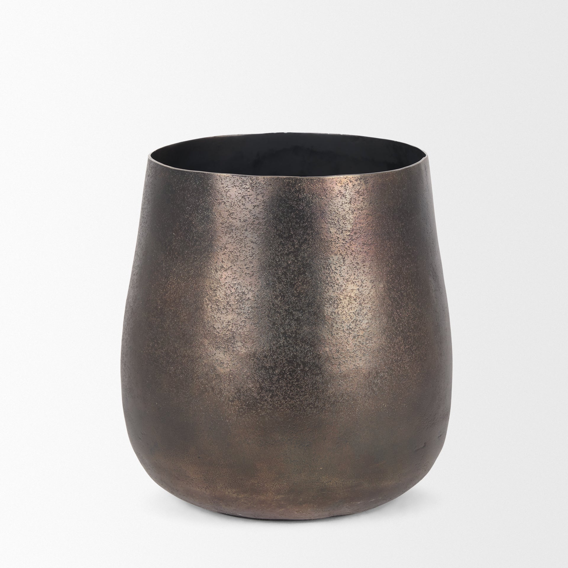 Quade Gold Metal Planter Planters Mercana , Black Friday Sale Mercana Furniture Sale, Old Bones Co, Mid Century Furniture Sale, Four Hands Furniture, Black Friday Sale Quade Gold Metal Planter,Gus Sale, Perigold Quade Gold Metal Planter Planters Black Friday Sale , Perigold Sale Quade Gold Metal Planter,Quade Gold Metal Planter Lulu and Georgia, Burke Decor Sale Quade Gold Metal Planter, www.oldbonesco.com