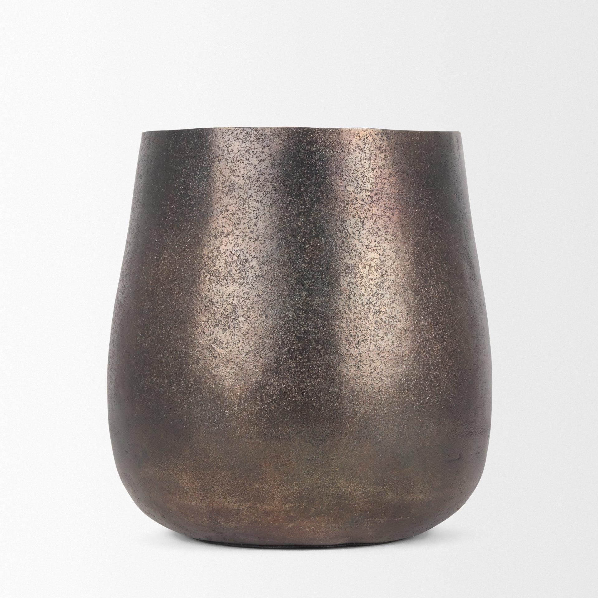 Quade Gold Metal Planter Planters Mercana , Black Friday Sale Mercana Furniture Sale, Old Bones Co, Mid Century Furniture Sale, Four Hands Furniture, Black Friday Sale Quade Gold Metal Planter,Gus Sale, Perigold Quade Gold Metal Planter Planters Black Friday Sale , Perigold Sale Quade Gold Metal Planter,Quade Gold Metal Planter Lulu and Georgia, Burke Decor Sale Quade Gold Metal Planter, www.oldbonesco.com