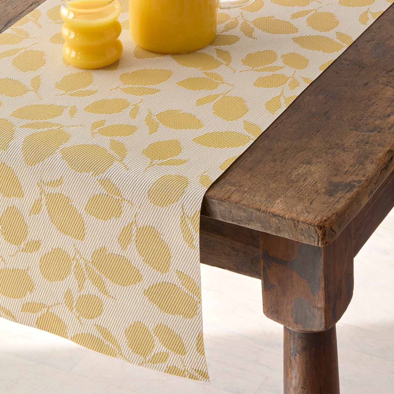 Lemon Leaves Table Runner
