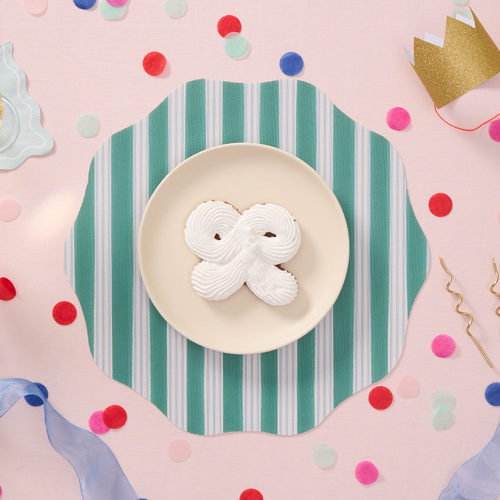 Festive Stripe Scallop Placemat