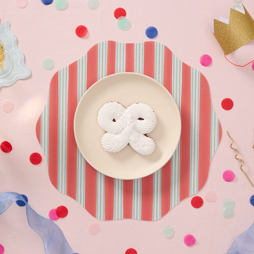 Festive Stripe Scallop Placemat
