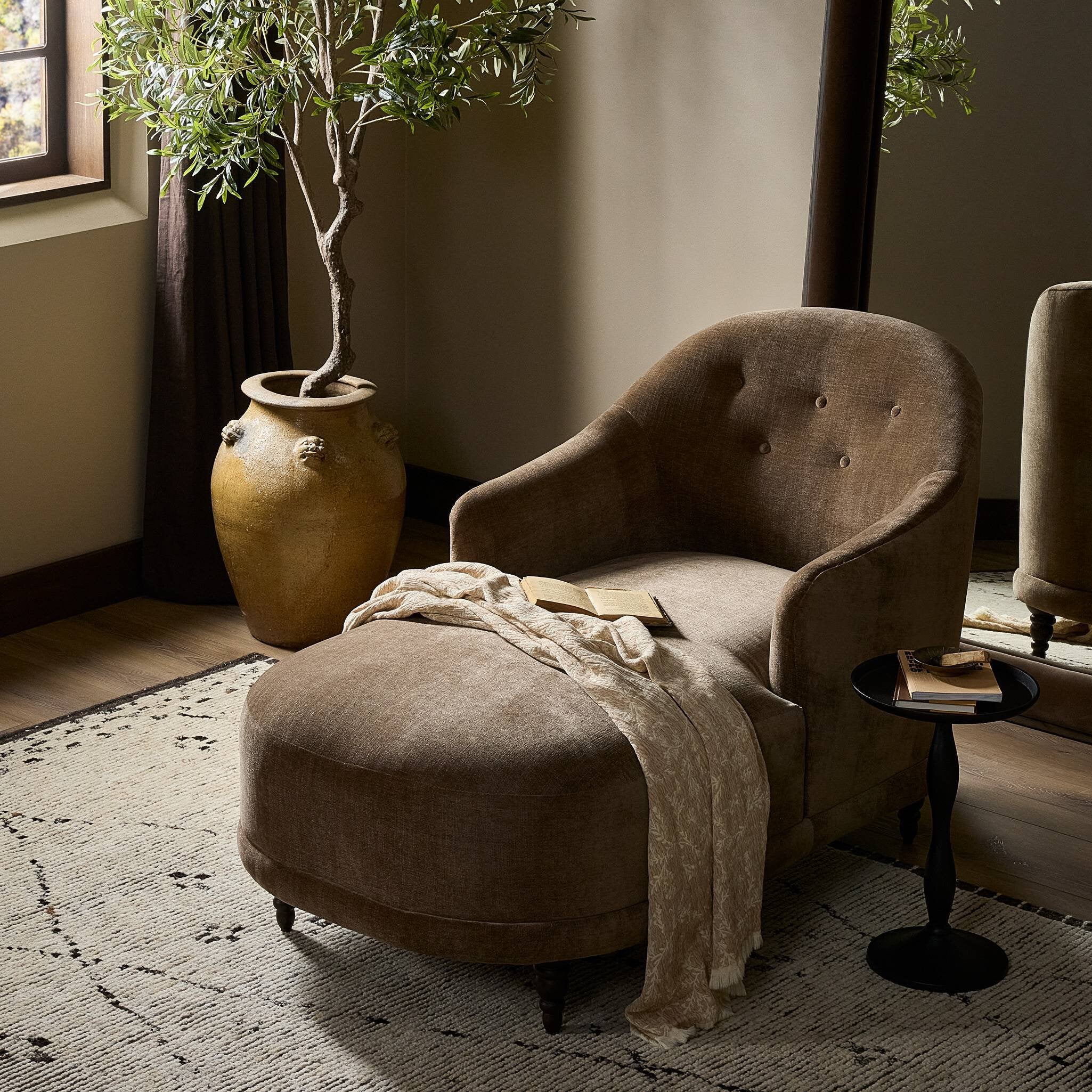 Marnie Chaise Lounge