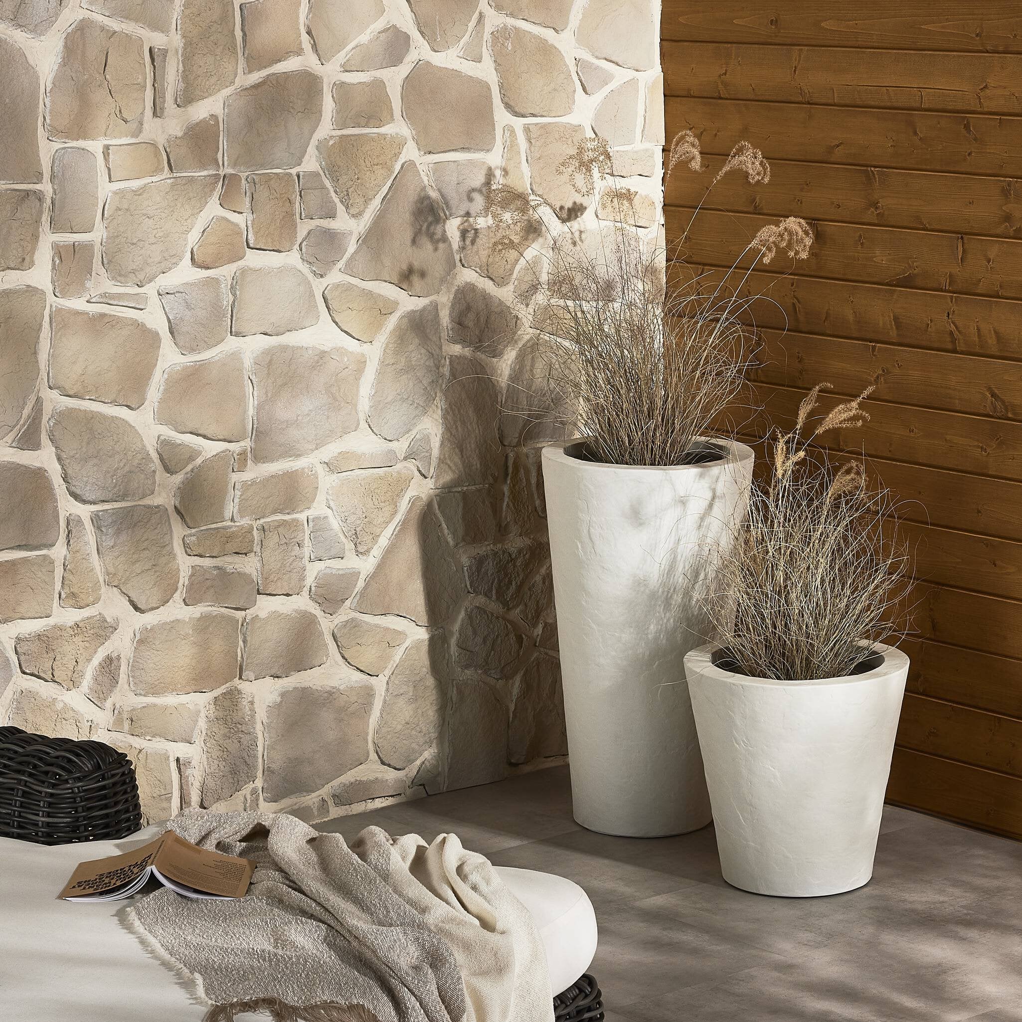 Suvi Planter - Textured White Concrete