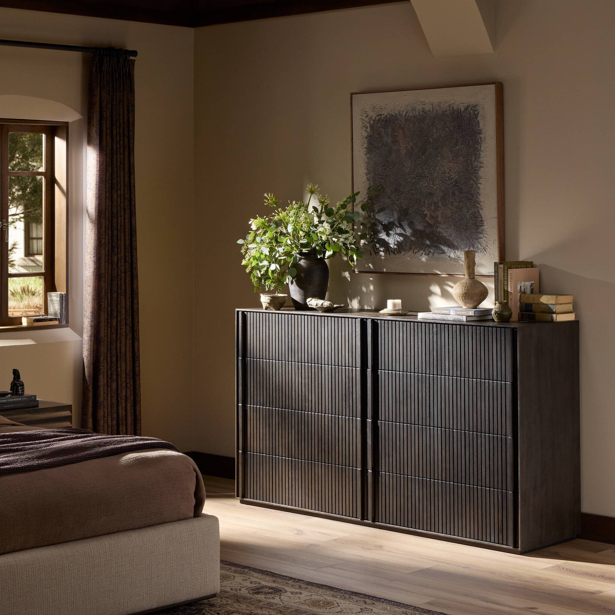 Leo 8-Drawer Dresser