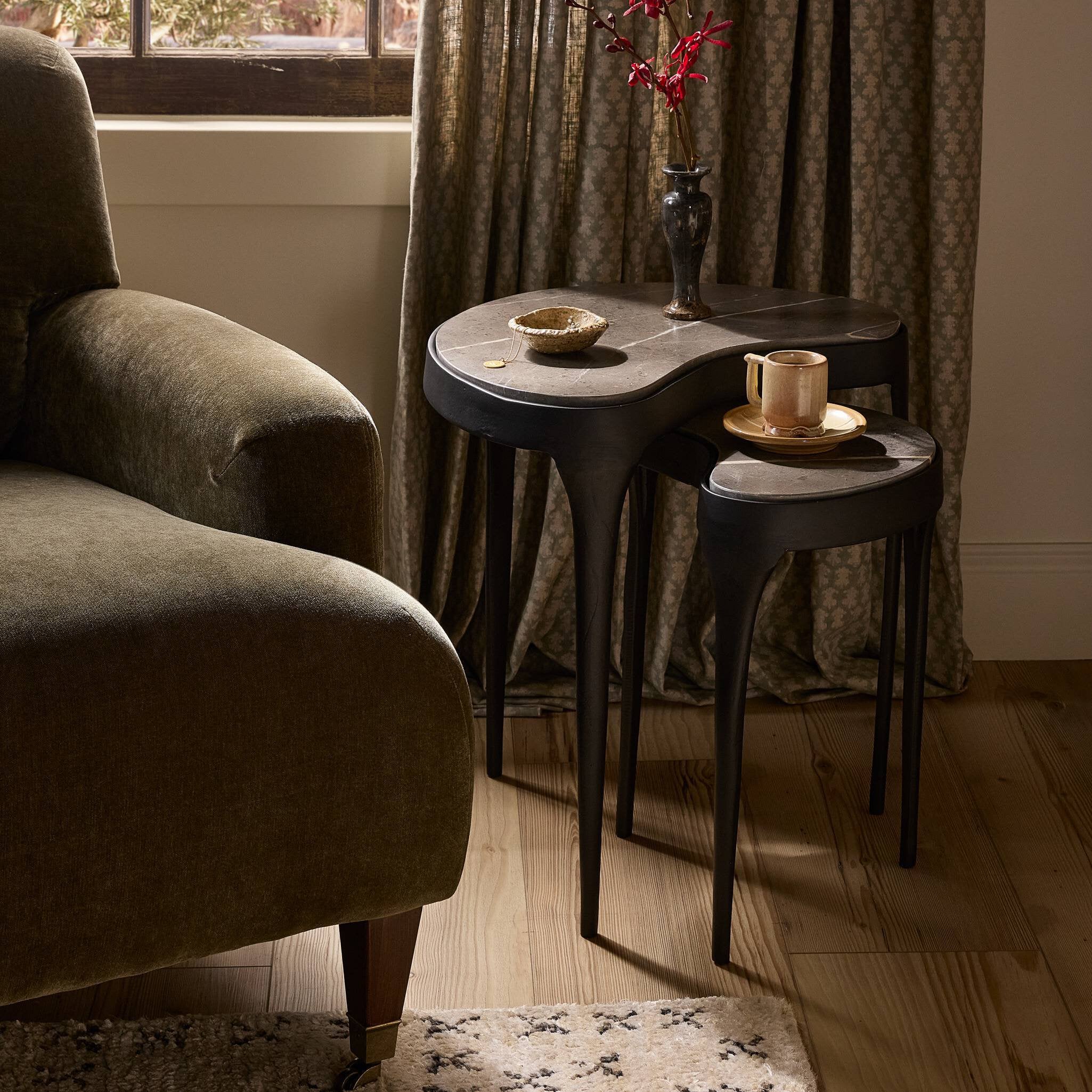 Shayla Nesting End Table