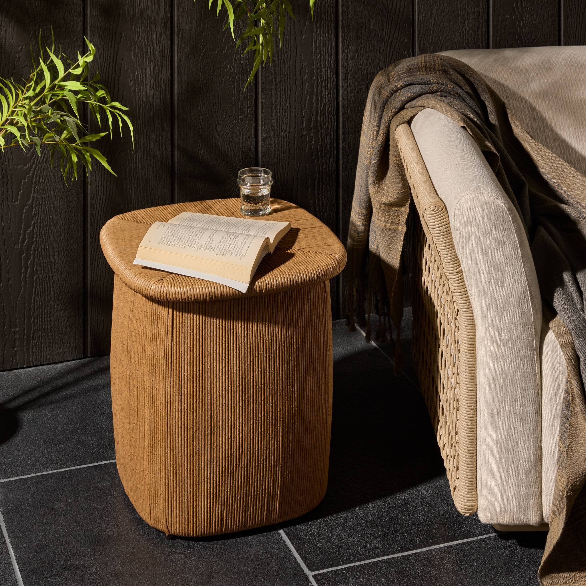 Taum Outdoor Stool - Textured Sand