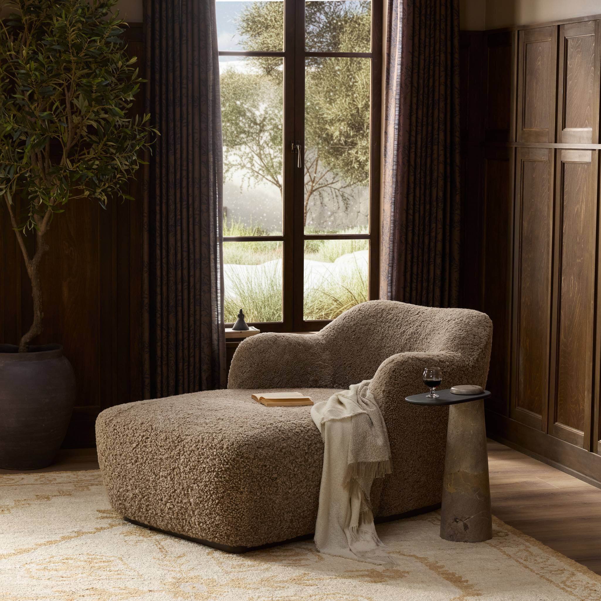 Julius Chaise - Taupe Shearling